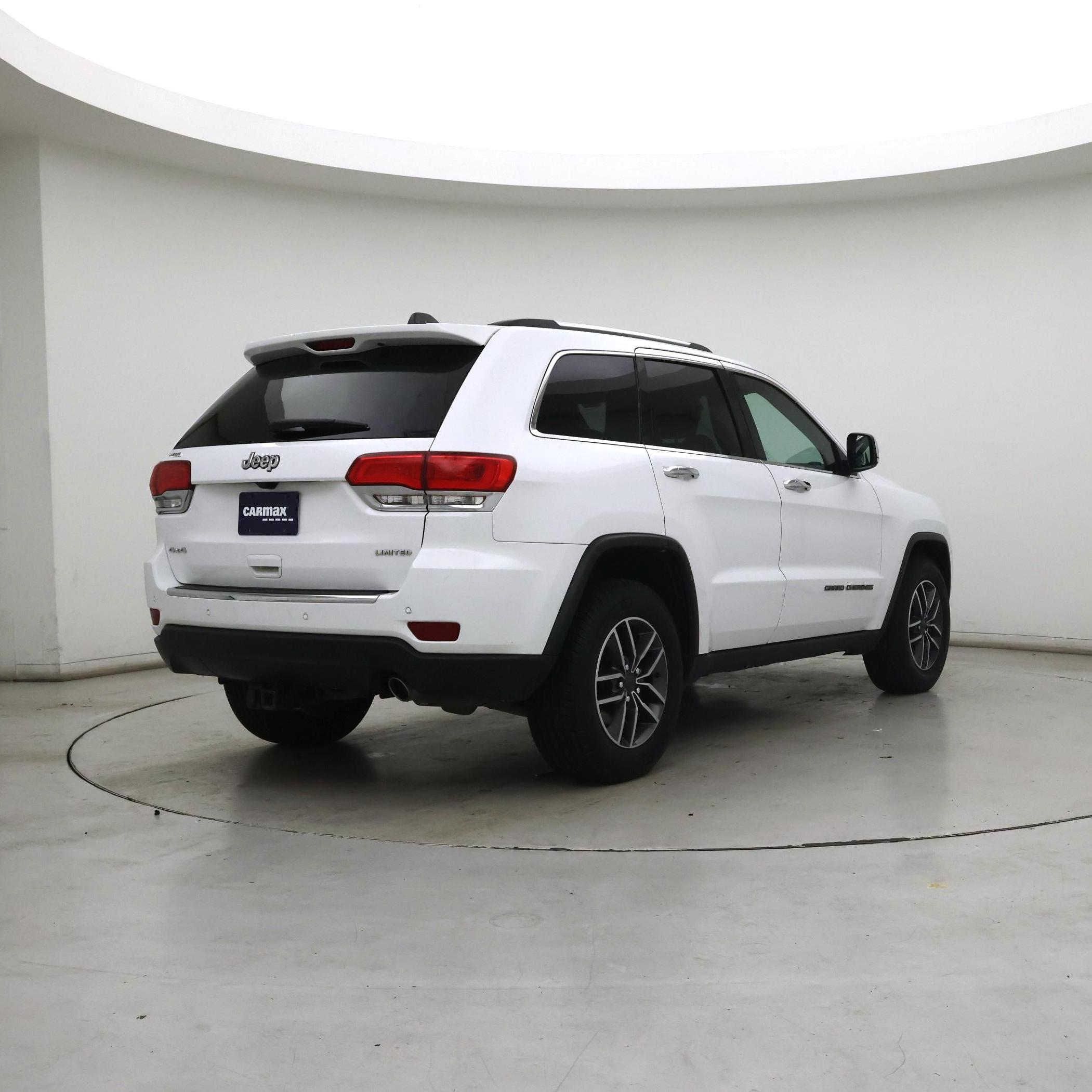 Thumbnail: 2019 Jeep Grand Cherokee - 8