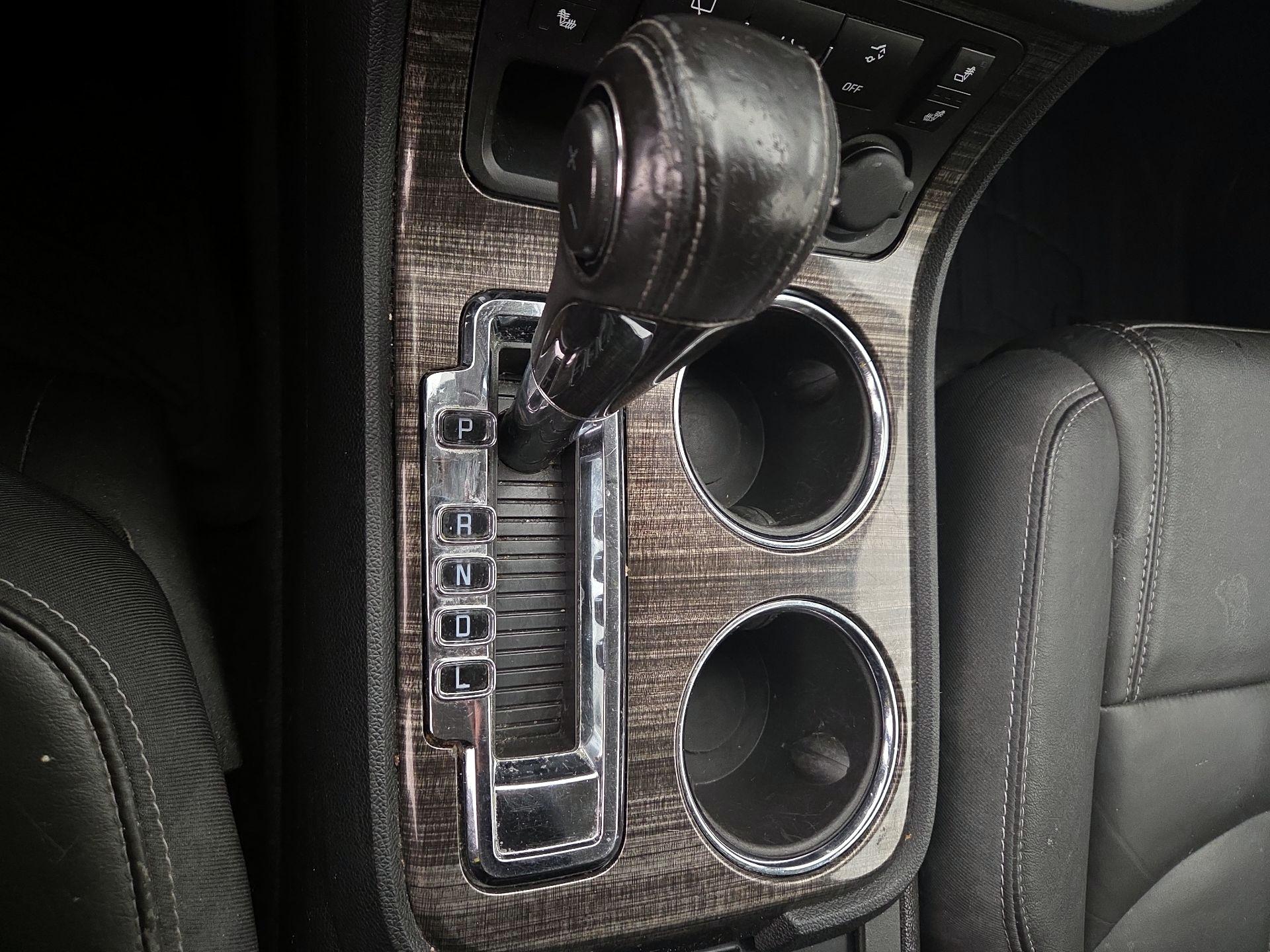Thumbnail: 2014 GMC Acadia - 17