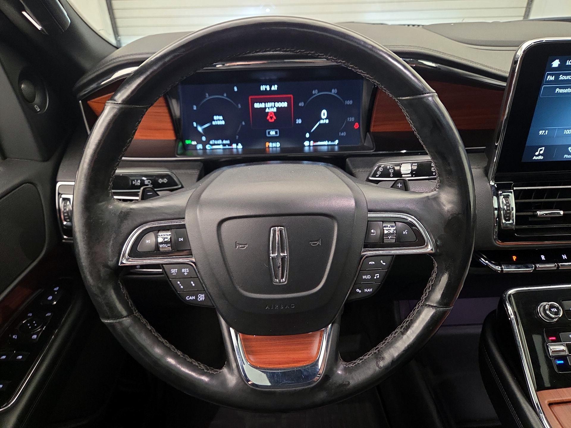 Thumbnail: 2018 Lincoln Navigator - 10