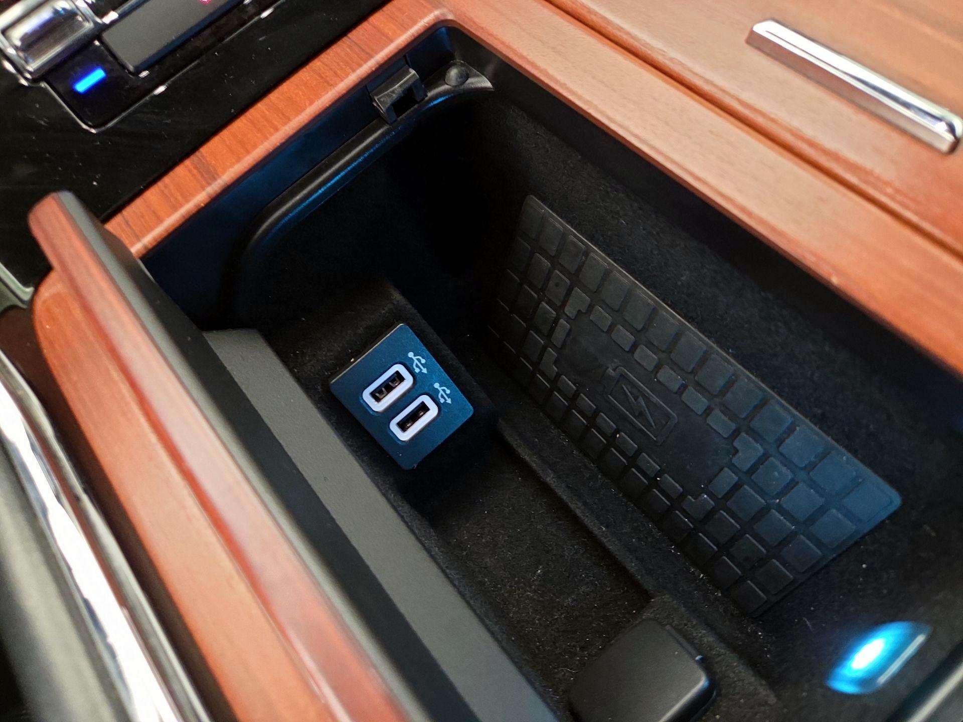 Thumbnail: 2018 Lincoln Navigator - 18