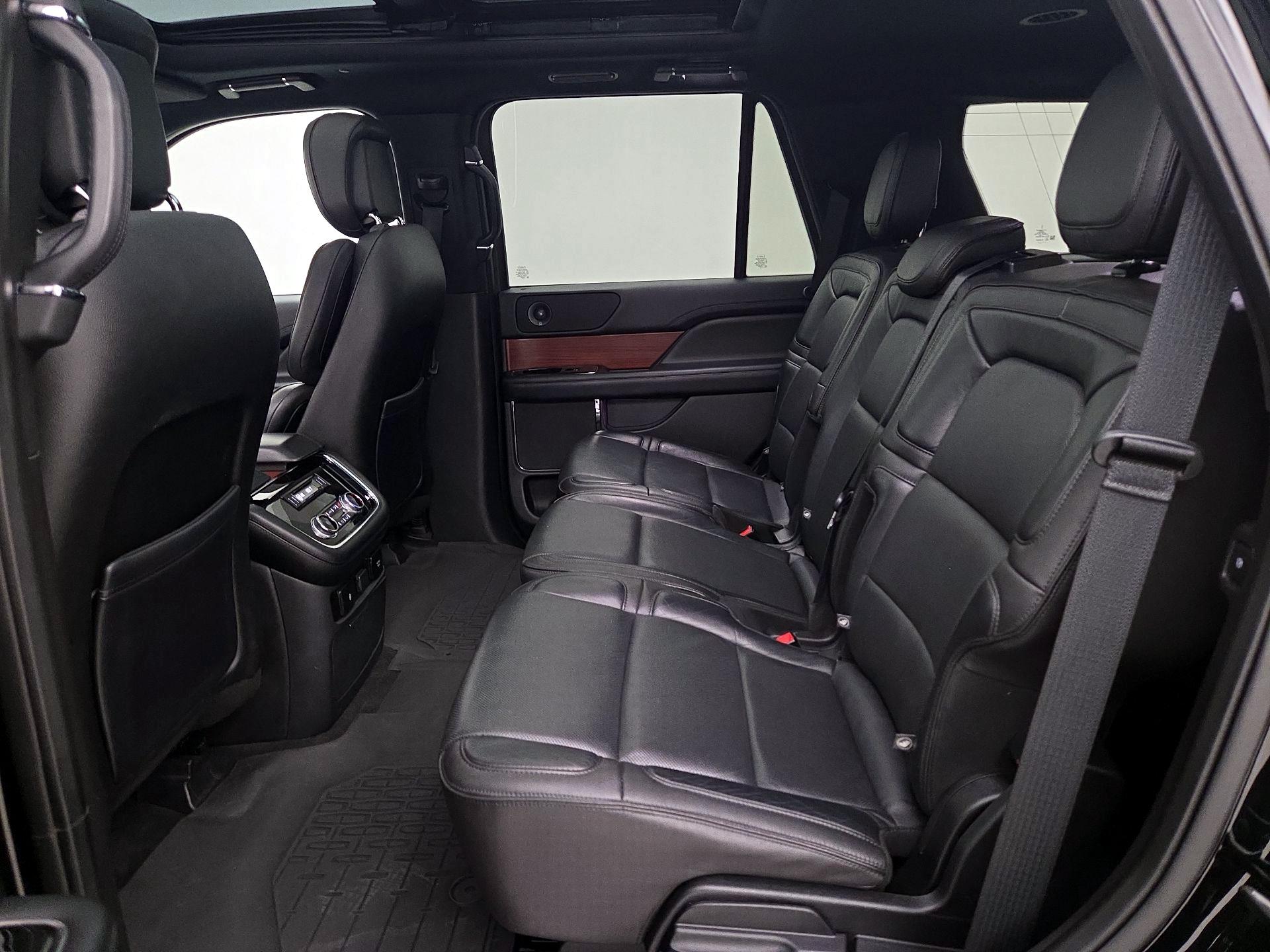 Thumbnail: 2018 Lincoln Navigator - 20