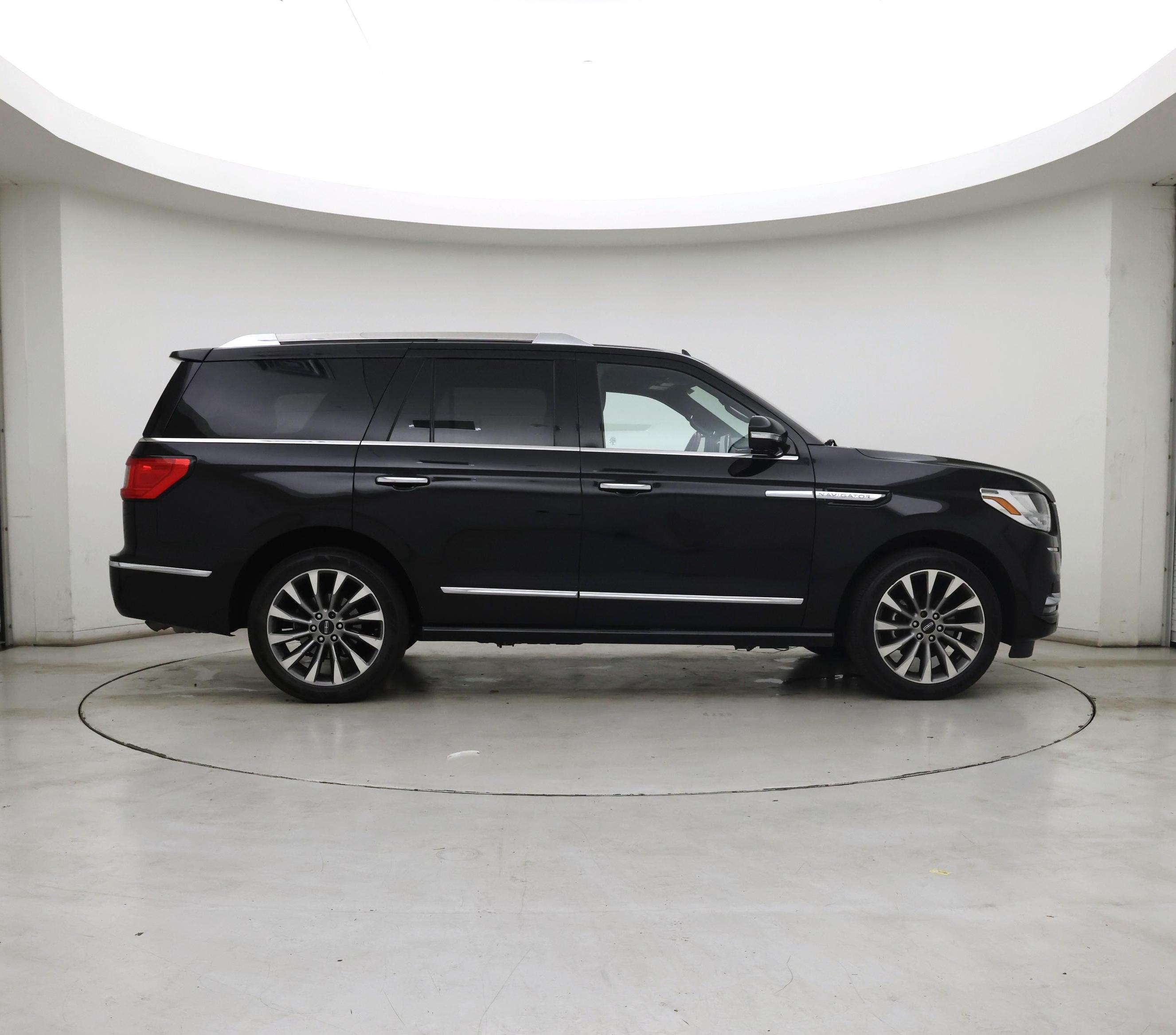 Thumbnail: 2018 Lincoln Navigator - 7