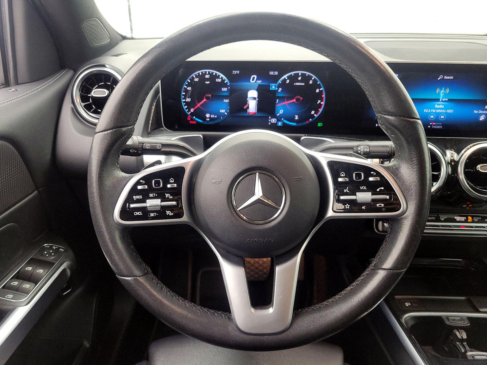 Thumbnail: 2020 Mercedes-Benz GLB - 10