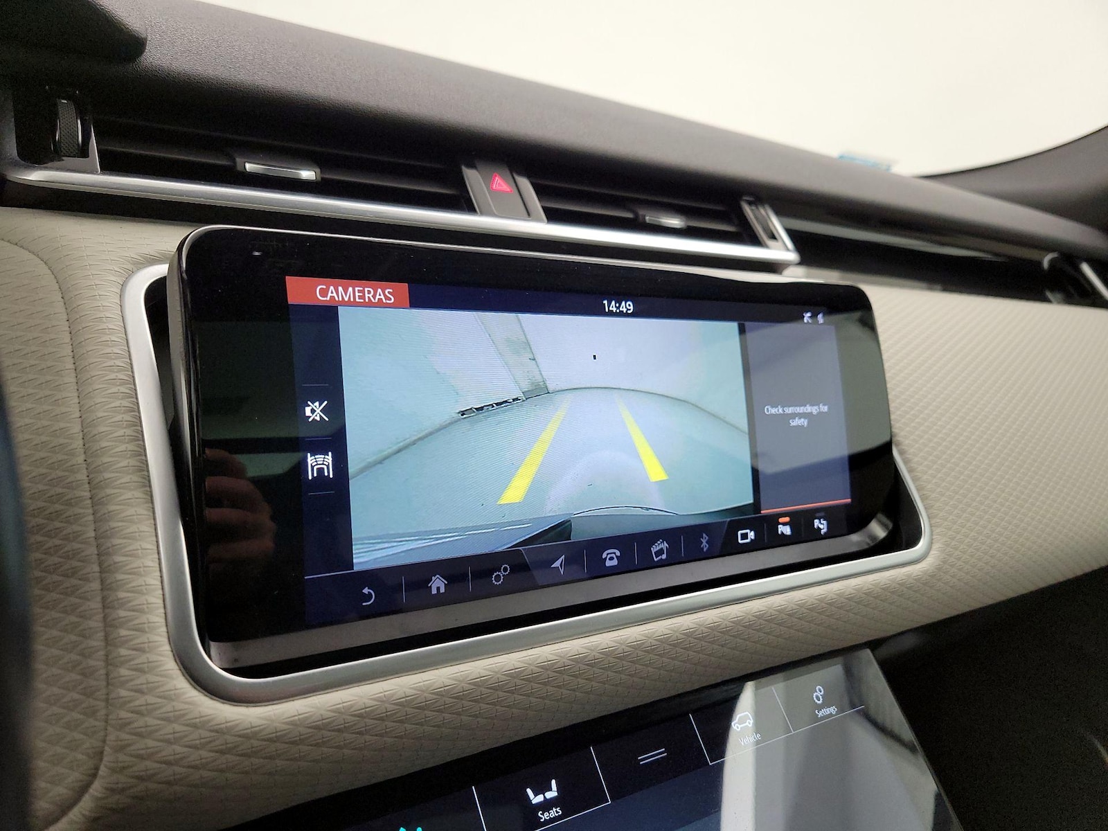 2019 Land Rover Range Rover Velar SE - Photo 16