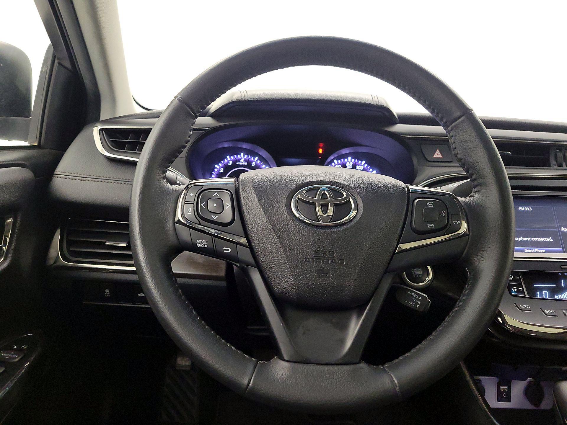 Thumbnail: 2016 Toyota Avalon - 10