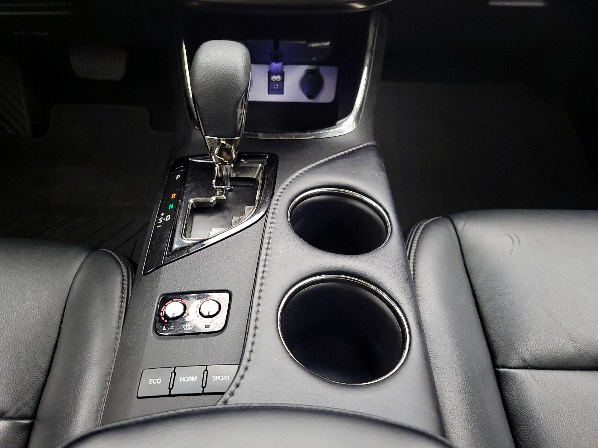 Thumbnail: 2016 Toyota Avalon - 17