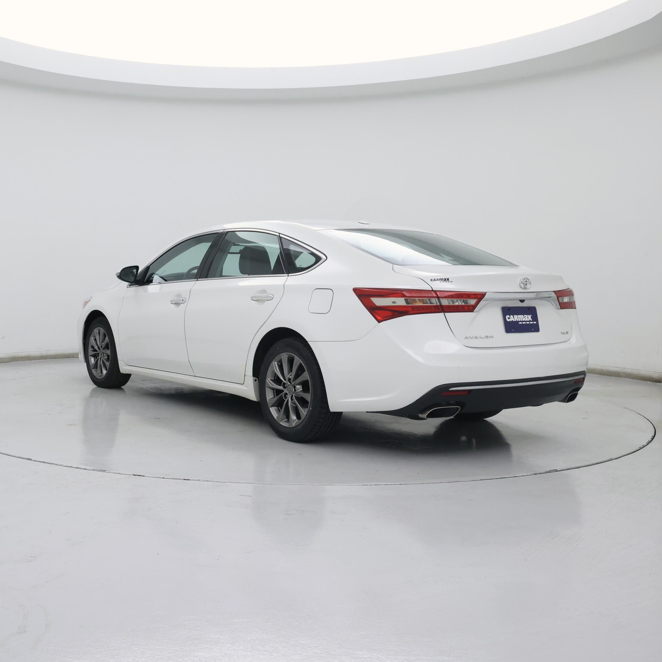 Thumbnail: 2016 Toyota Avalon - 2