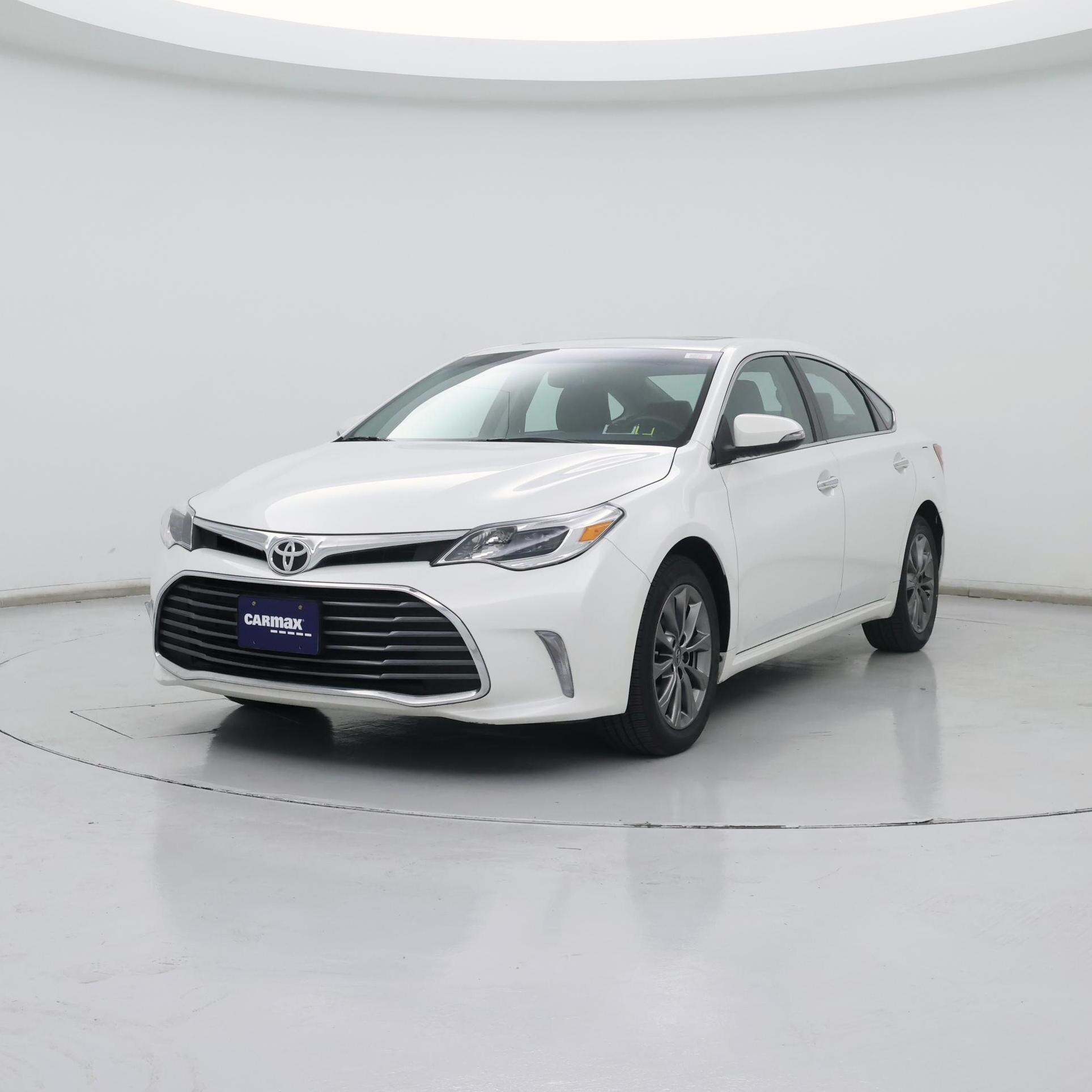 Thumbnail: 2016 Toyota Avalon - 4