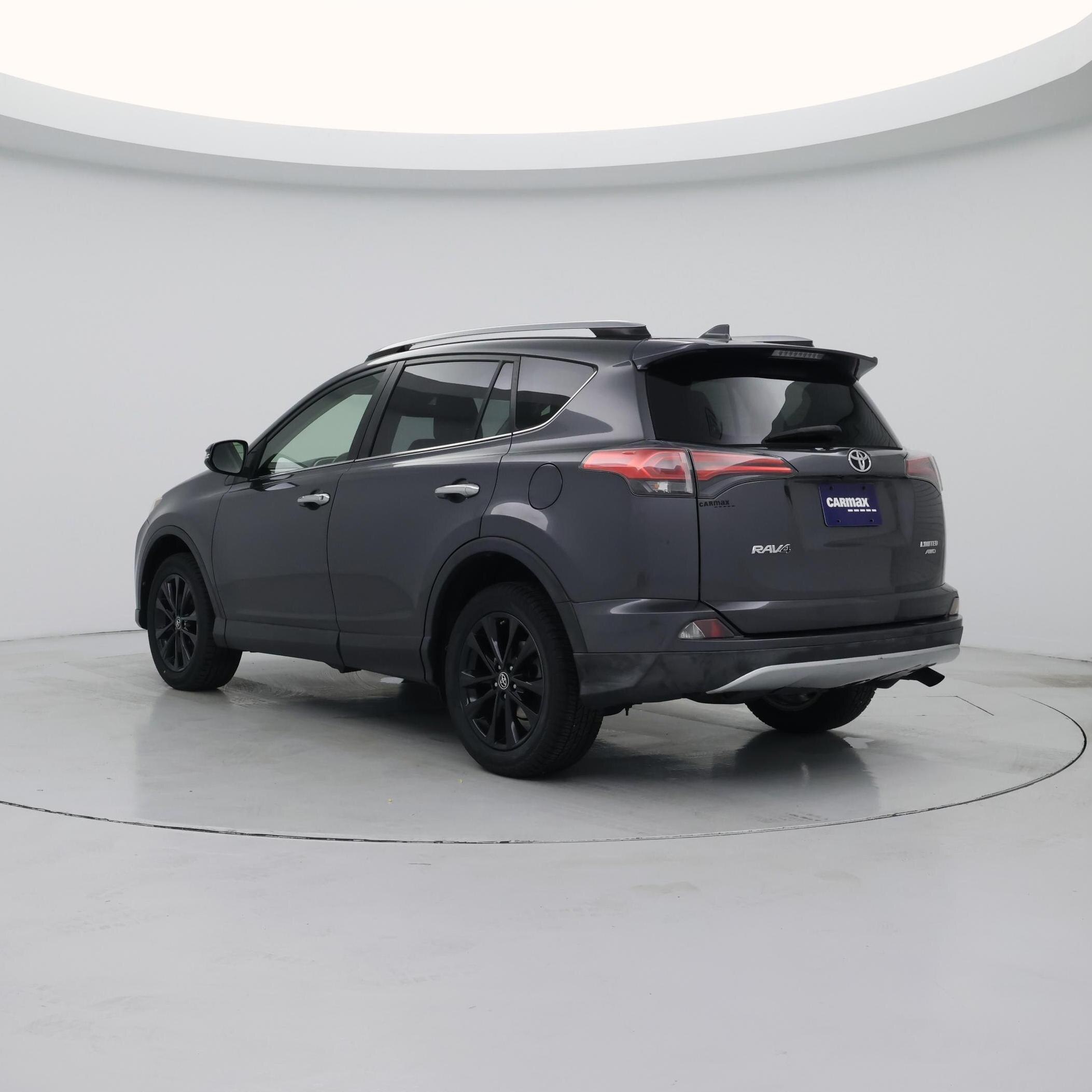 Thumbnail: 2018 Toyota RAV4 - 2