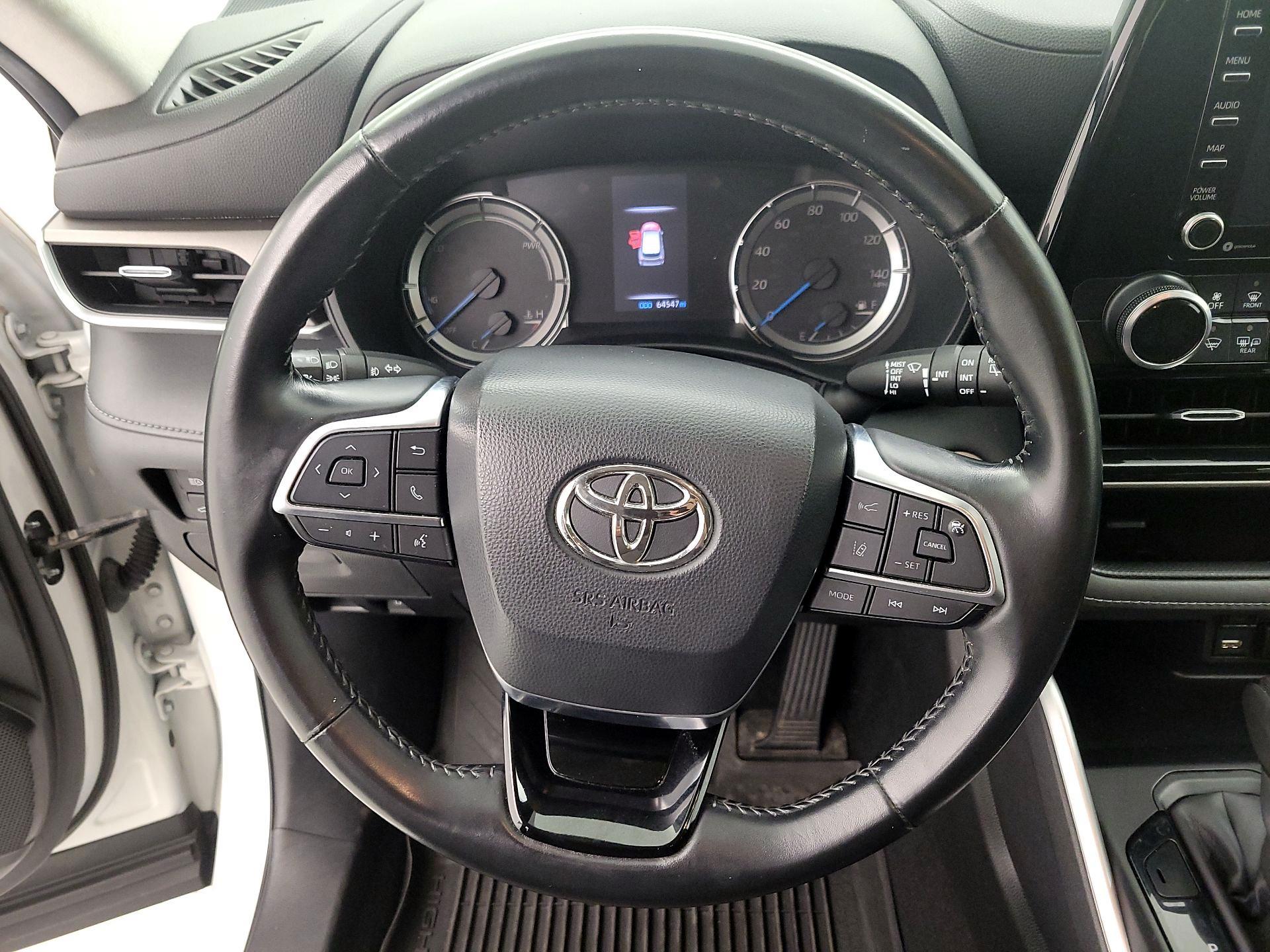 Thumbnail: 2020 Toyota Highlander - 10