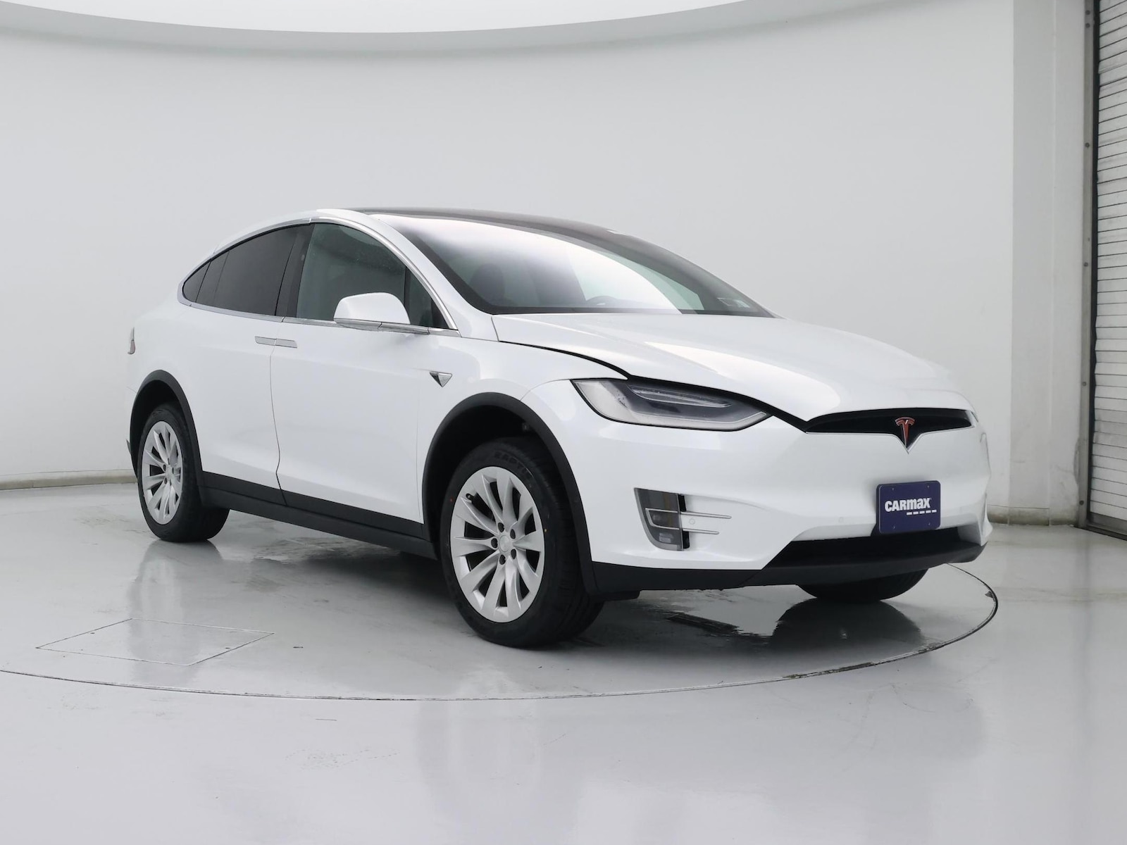 2020 Tesla Model X Long Range Plus - Photo 2