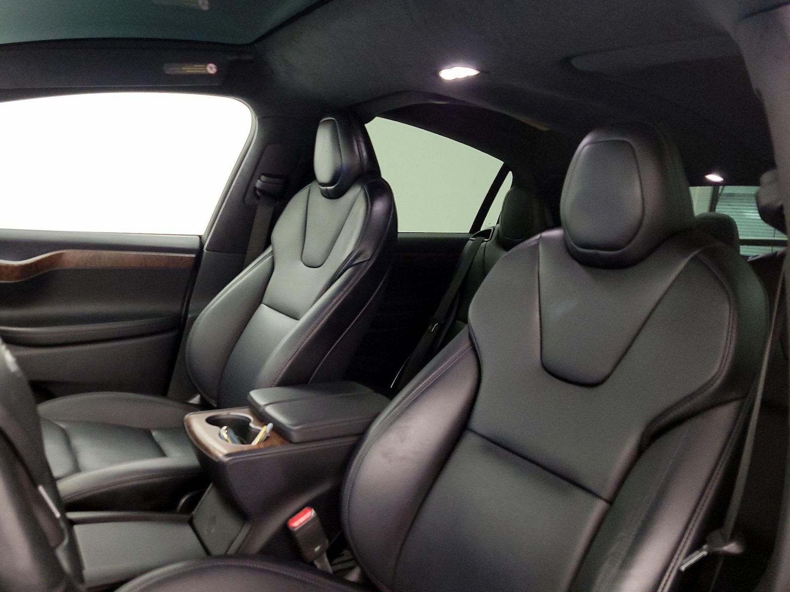2020 Tesla Model X Long Range Plus - Photo 18