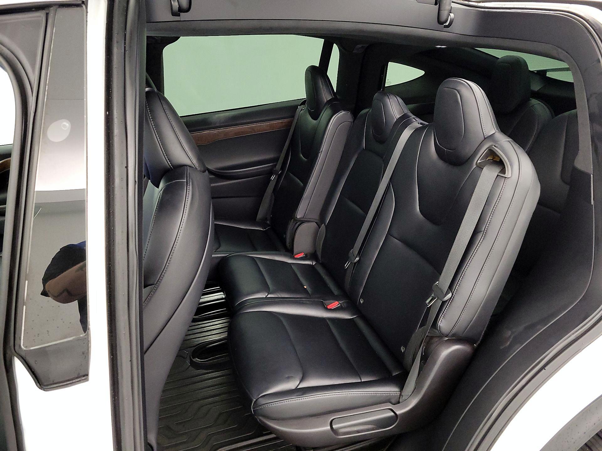 Thumbnail: 2020 Tesla Model X - 18