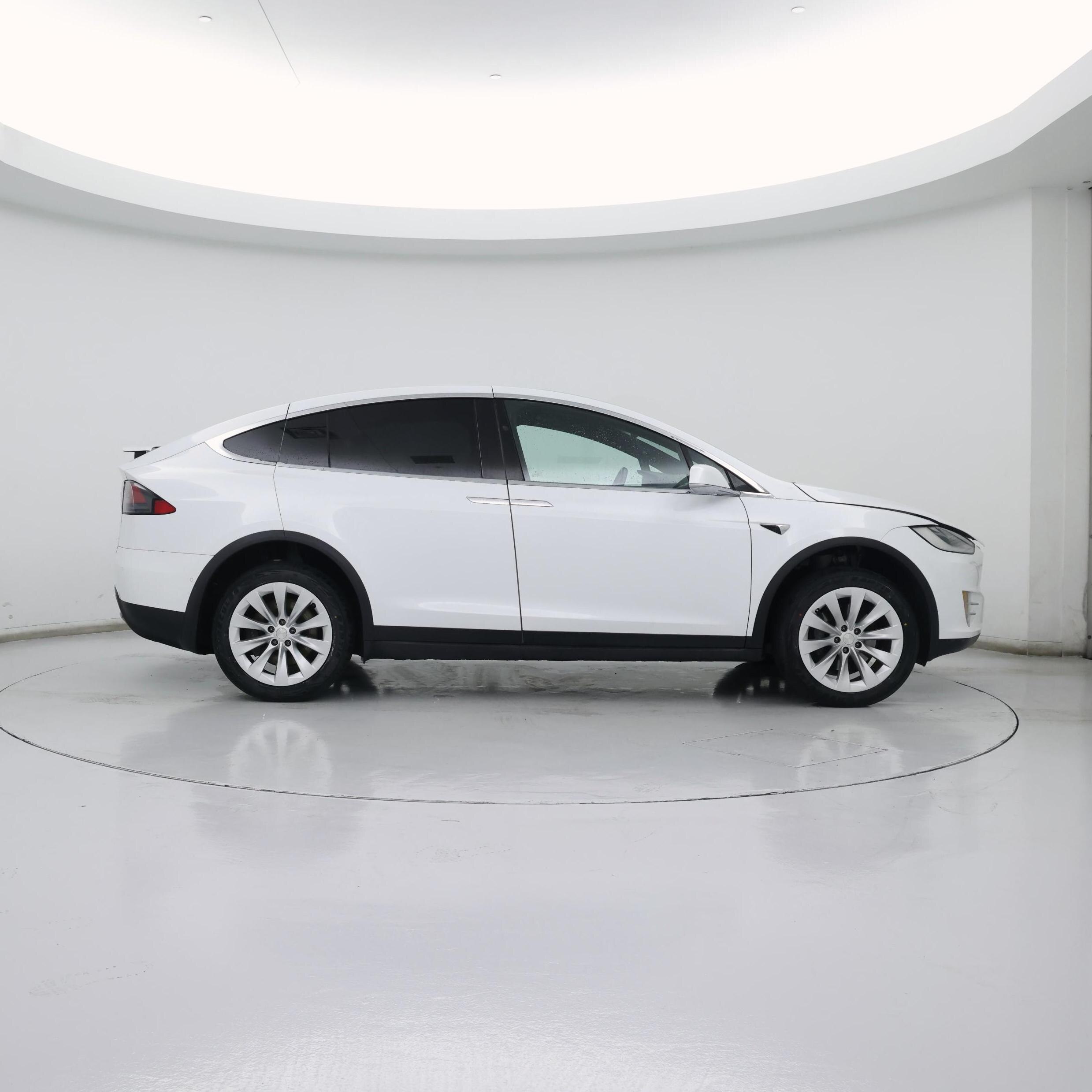 Thumbnail: 2020 Tesla Model X - 7