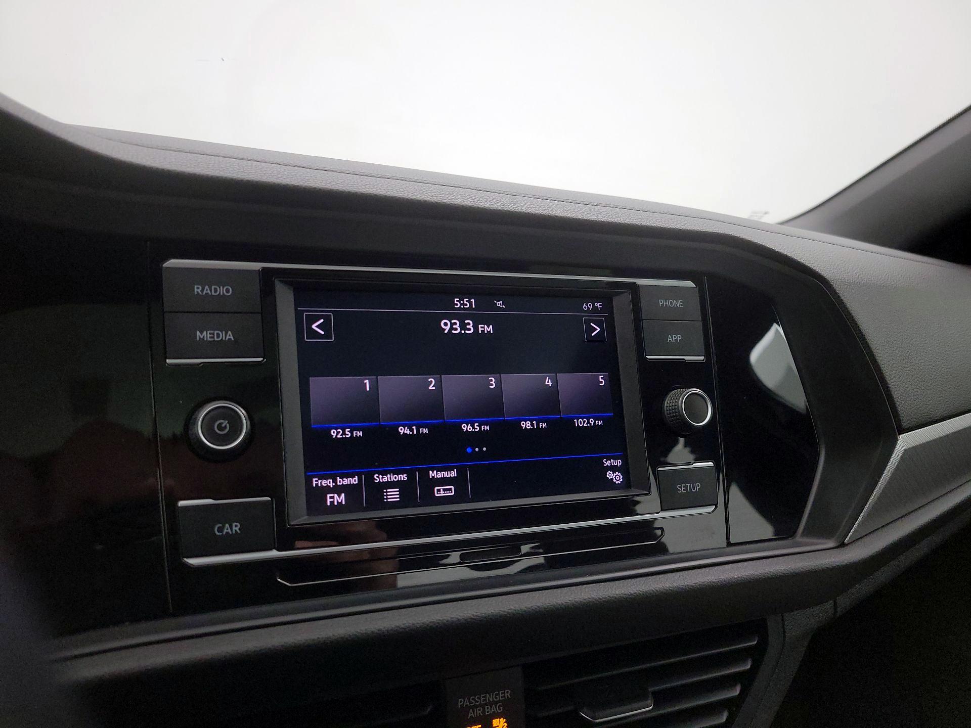 Thumbnail: 2019 Volkswagen Jetta - 15