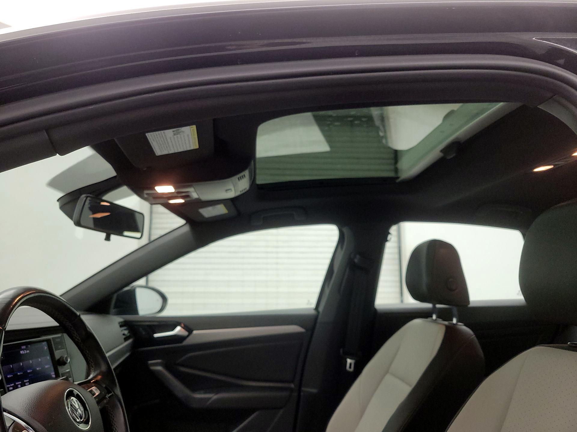 Thumbnail: 2019 Volkswagen Jetta - 19
