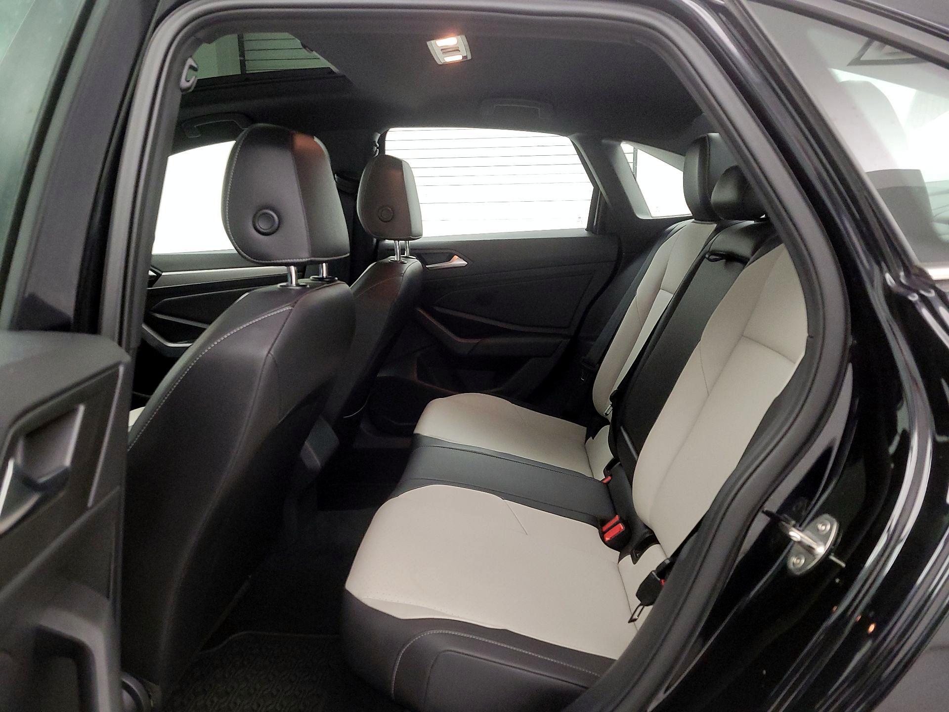 Thumbnail: 2019 Volkswagen Jetta - 20