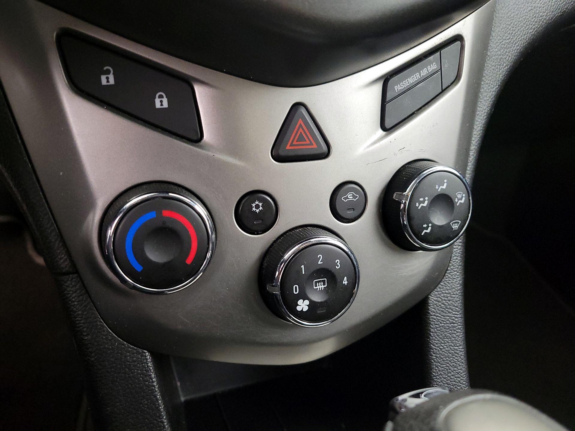 Thumbnail: 2015 Chevrolet Sonic - 16