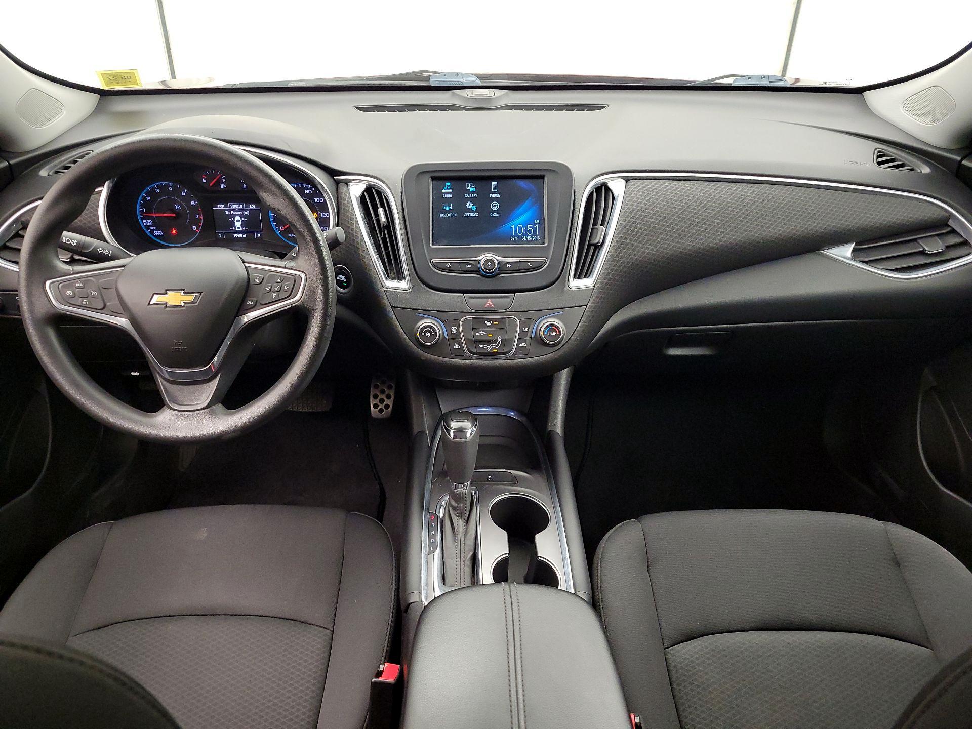 Thumbnail: 2016 Chevrolet Malibu - 9