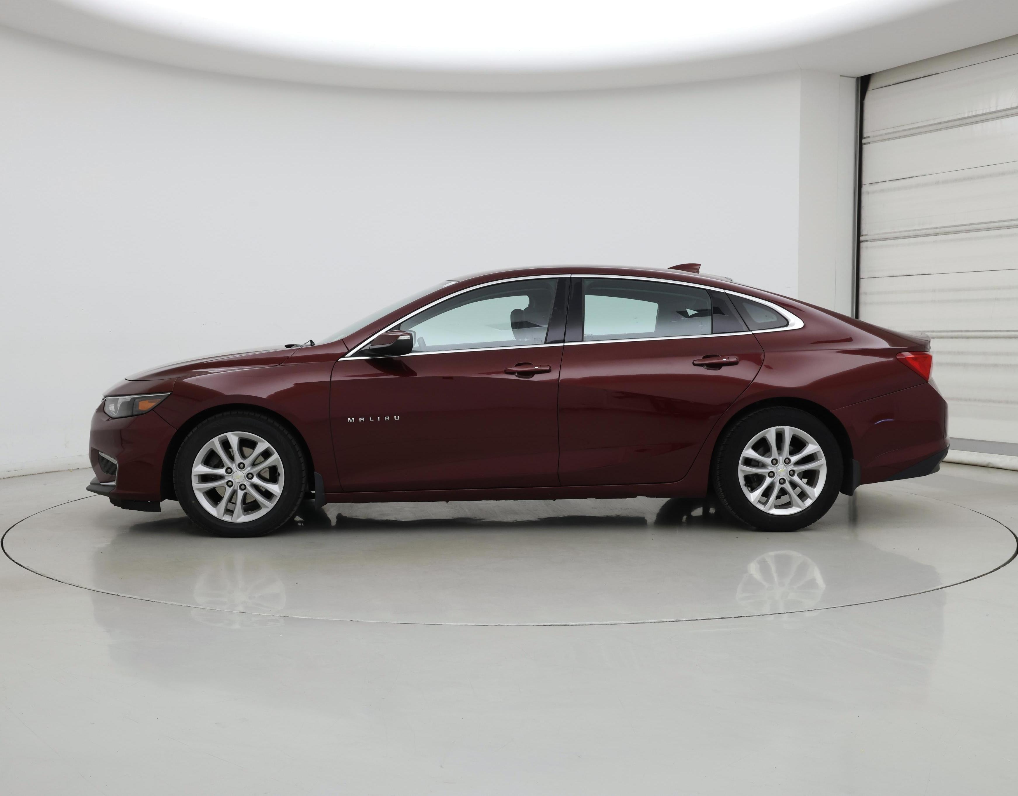 Thumbnail: 2016 Chevrolet Malibu - 3