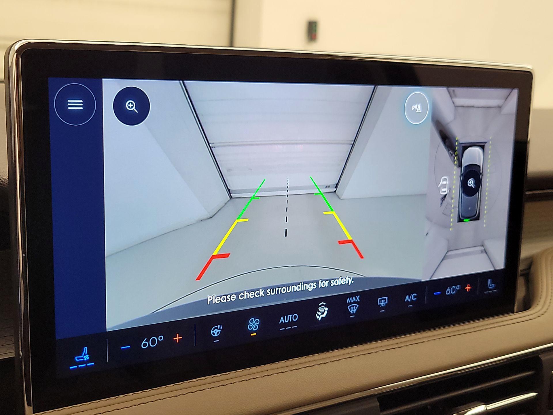 Thumbnail: 2023 Lincoln Corsair - 15