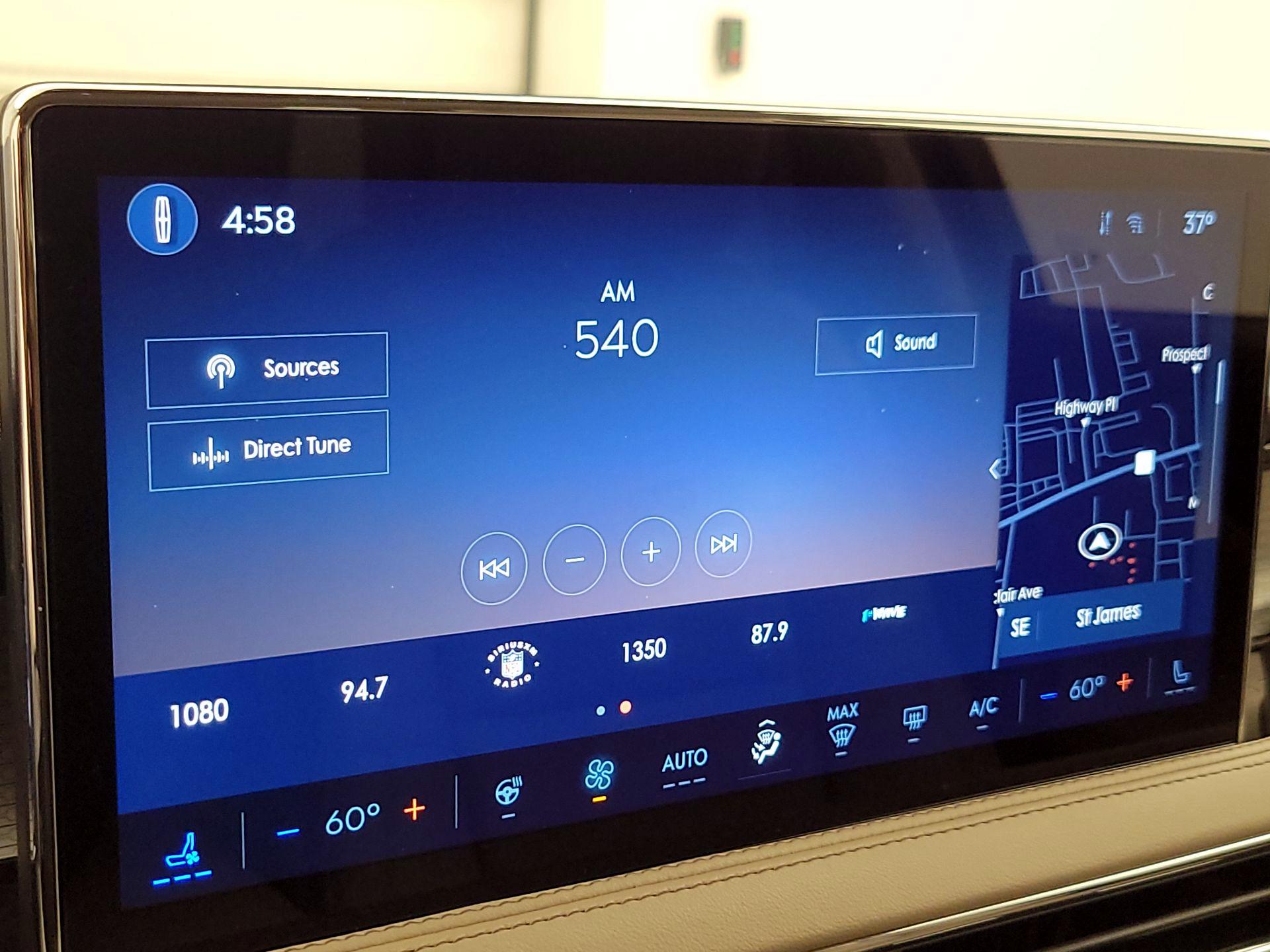 Thumbnail: 2023 Lincoln Corsair - 16