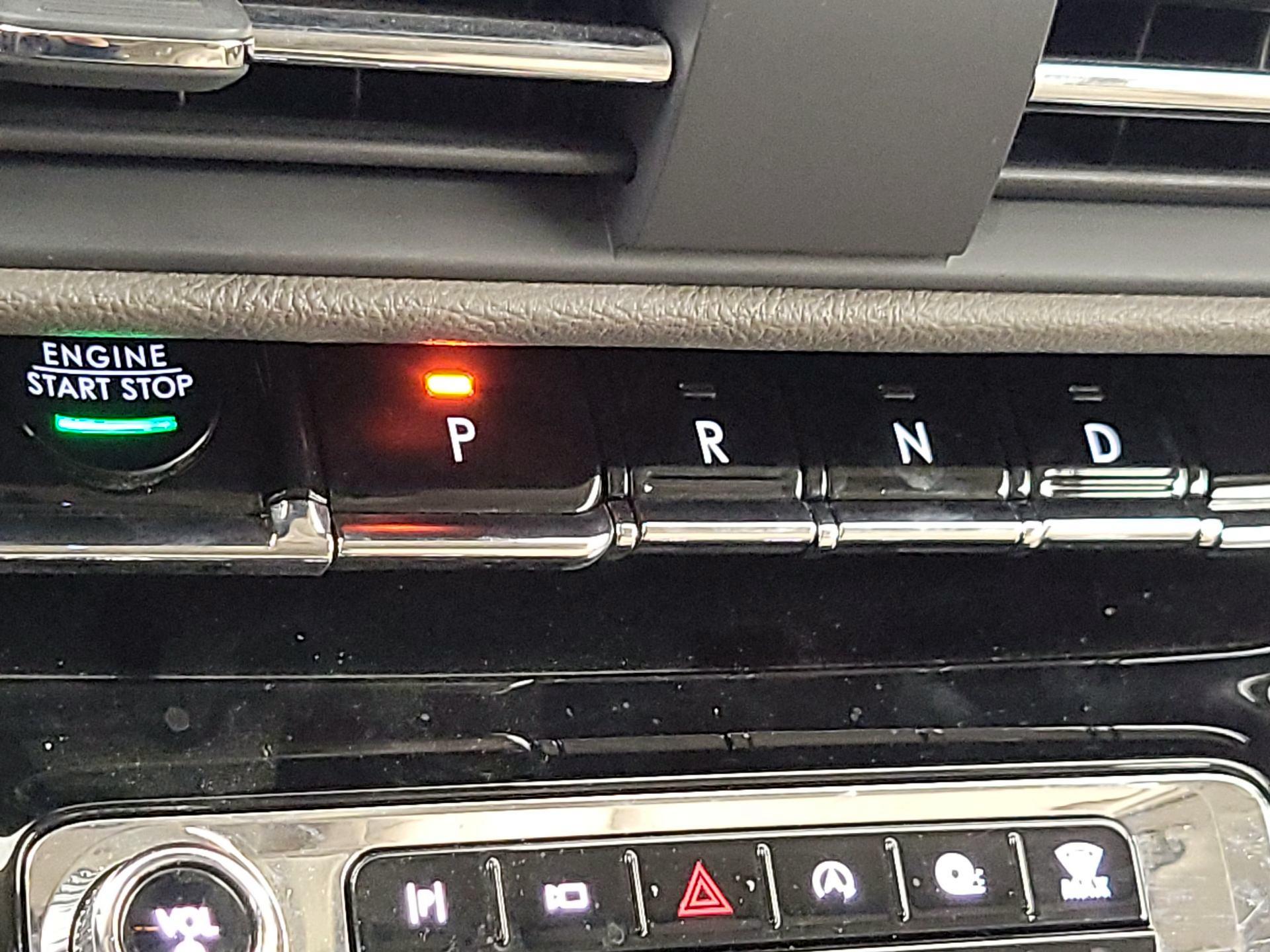 Thumbnail: 2023 Lincoln Corsair - 18