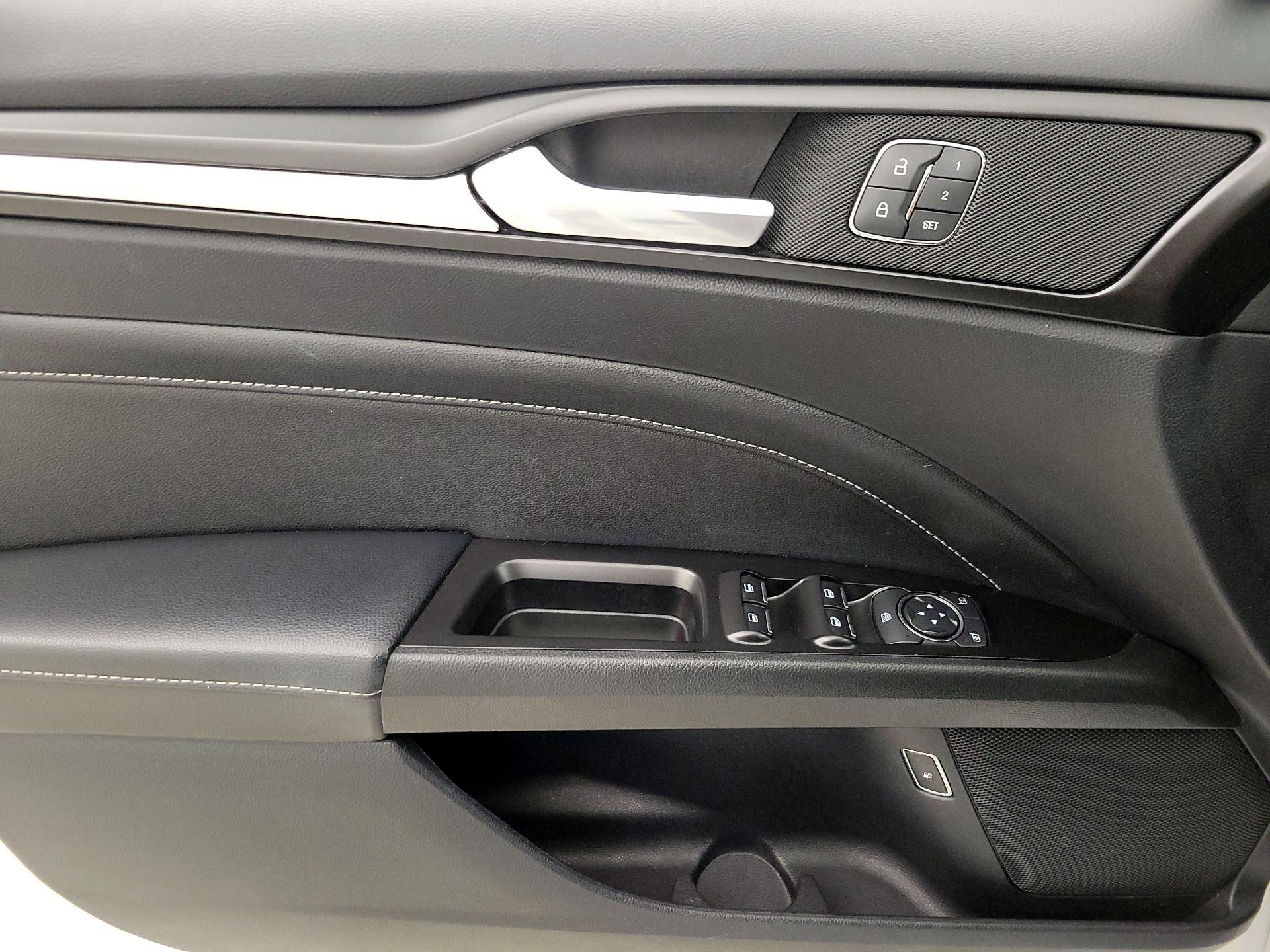 Thumbnail: 2019 Ford Fusion - 12