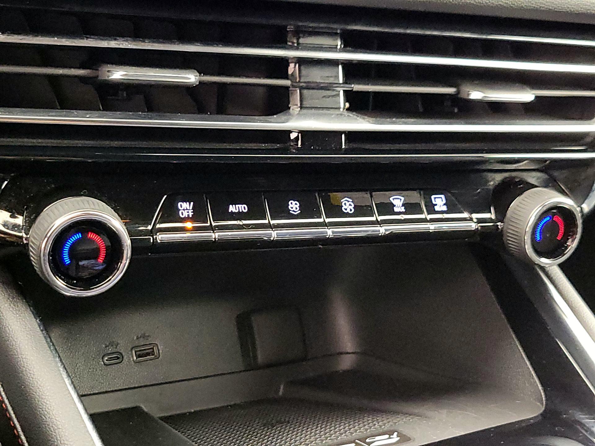 Thumbnail: 2024 Chevrolet Traverse - 15