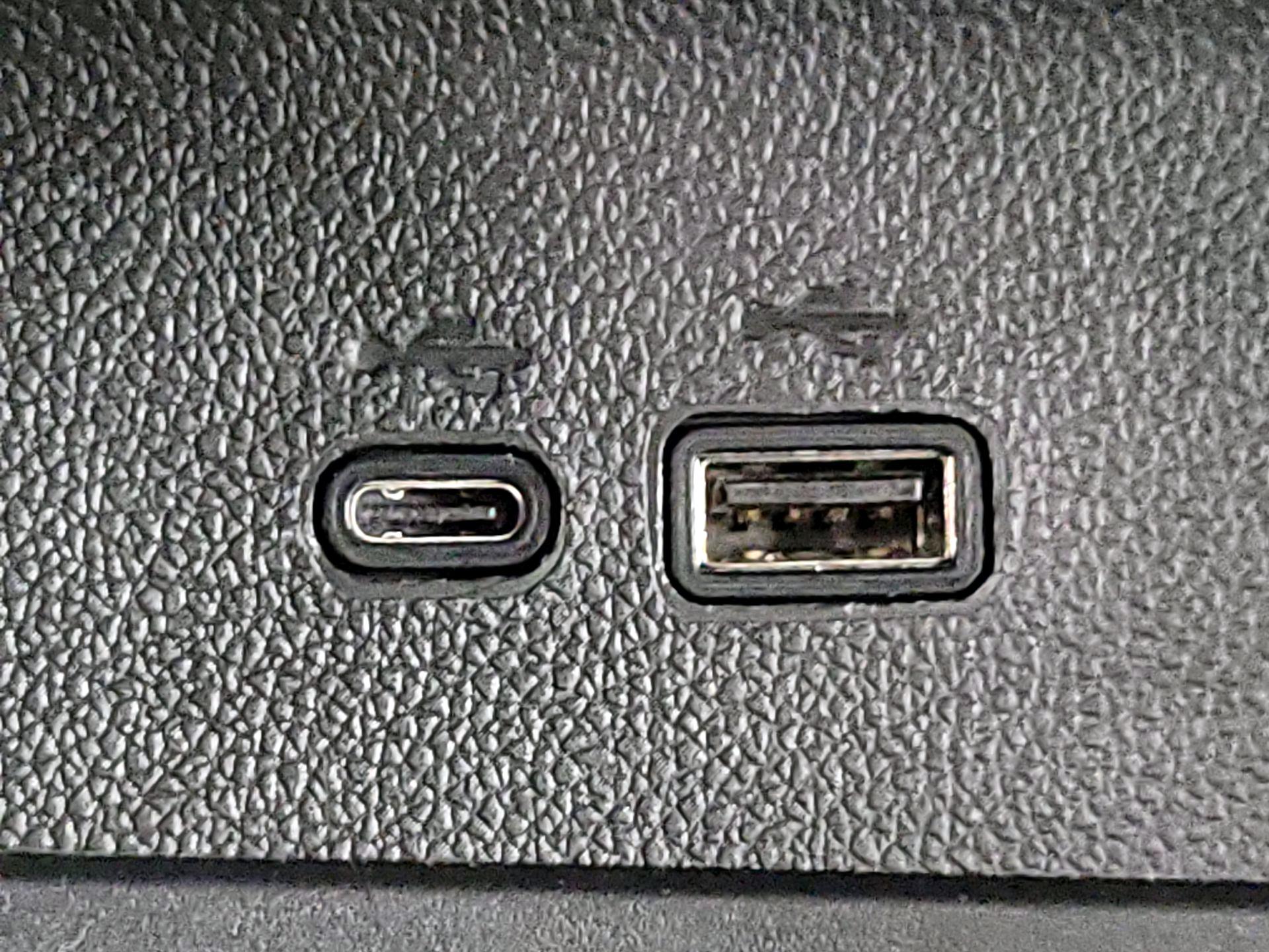 Thumbnail: 2024 Chevrolet Traverse - 17