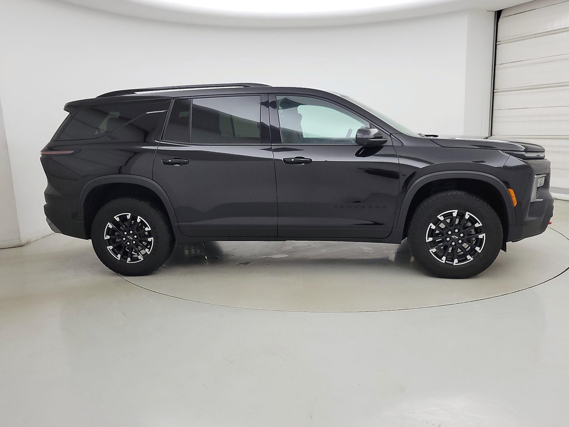 Thumbnail: 2024 Chevrolet Traverse - 4