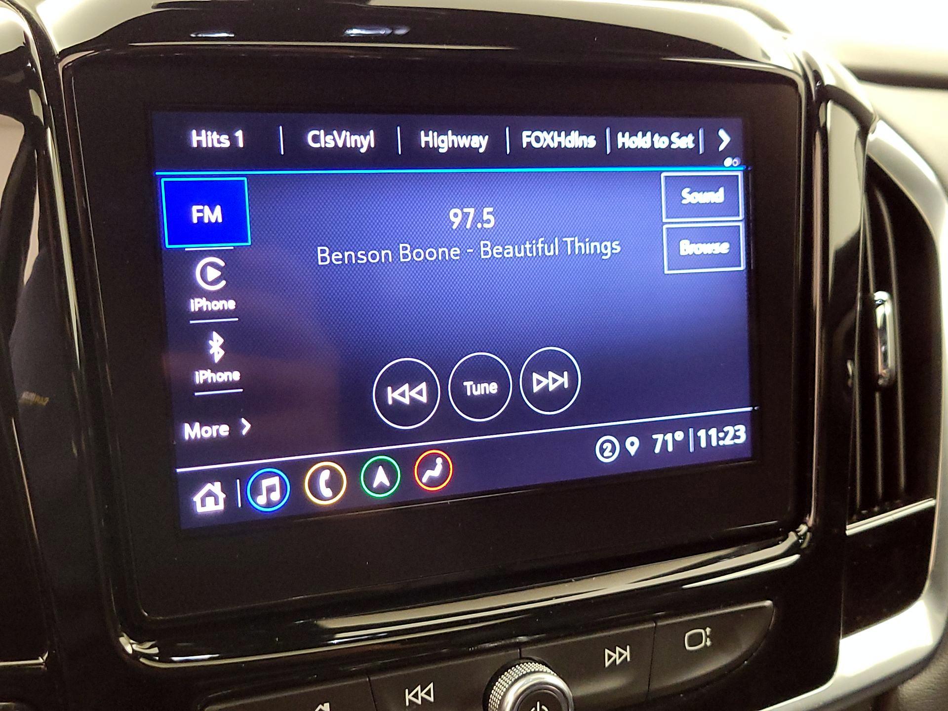 Thumbnail: 2022 Chevrolet Traverse - 16