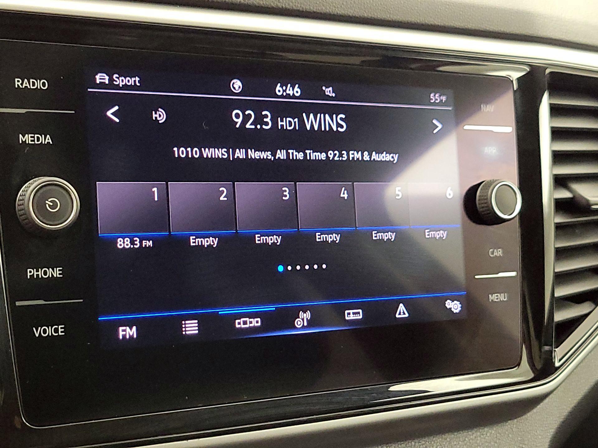 Thumbnail: 2022 Volkswagen Atlas - 16