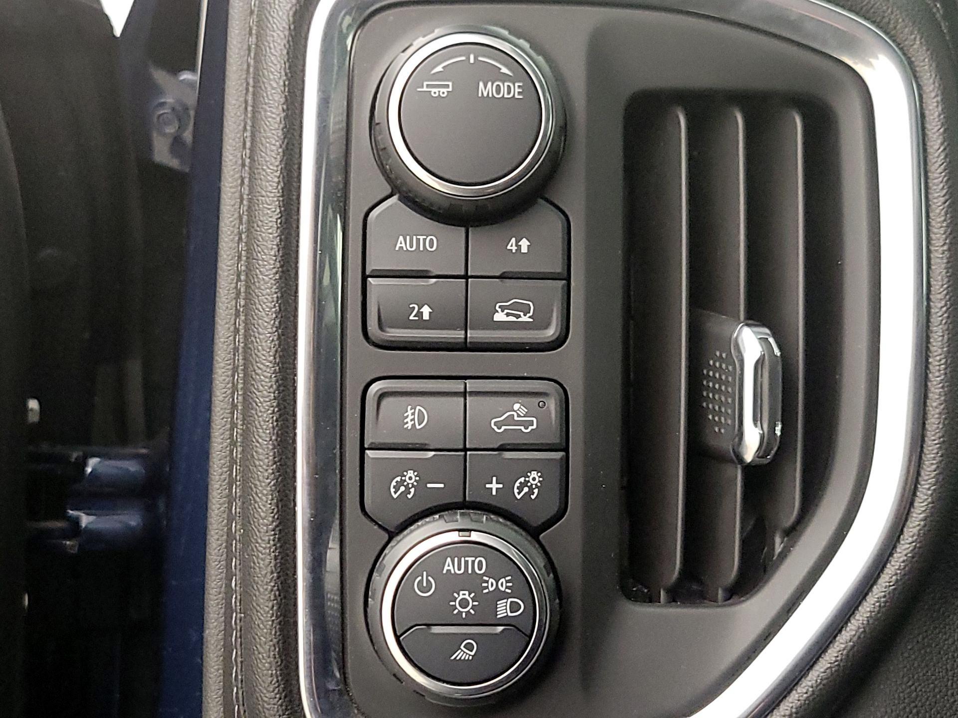 Thumbnail: 2020 Chevrolet Silverado 1500 - 13