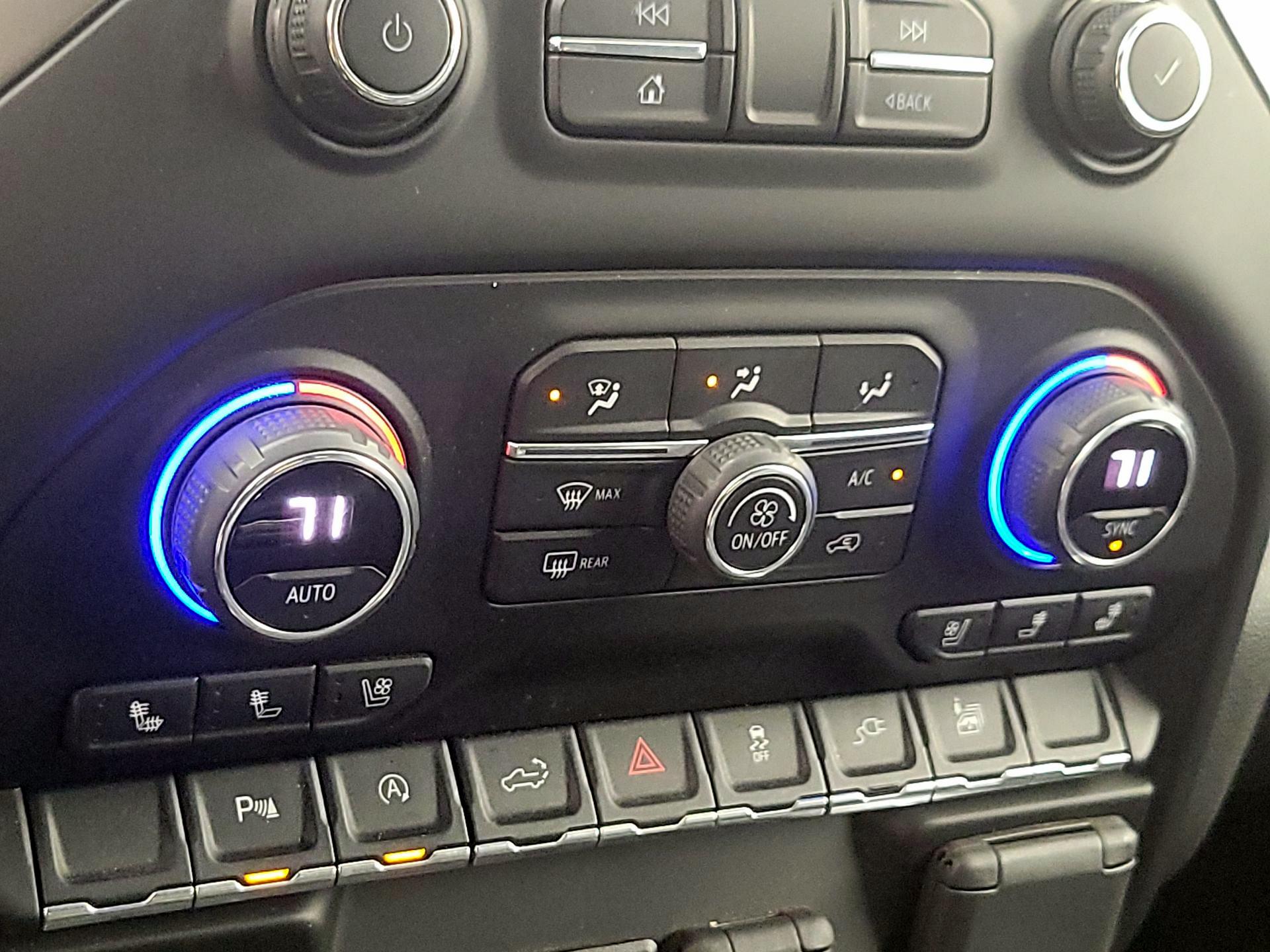 Thumbnail: 2020 Chevrolet Silverado 1500 - 16