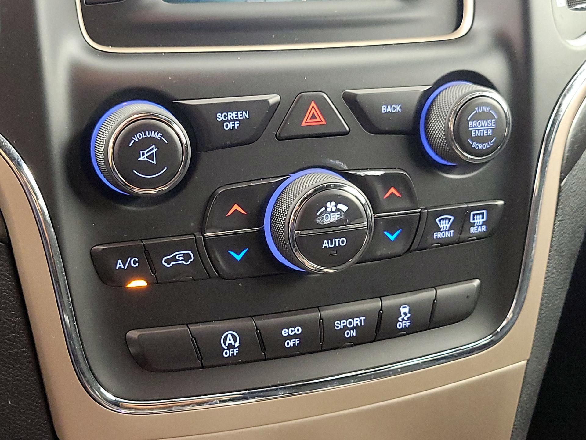 Thumbnail: 2016 Jeep Grand Cherokee - 15
