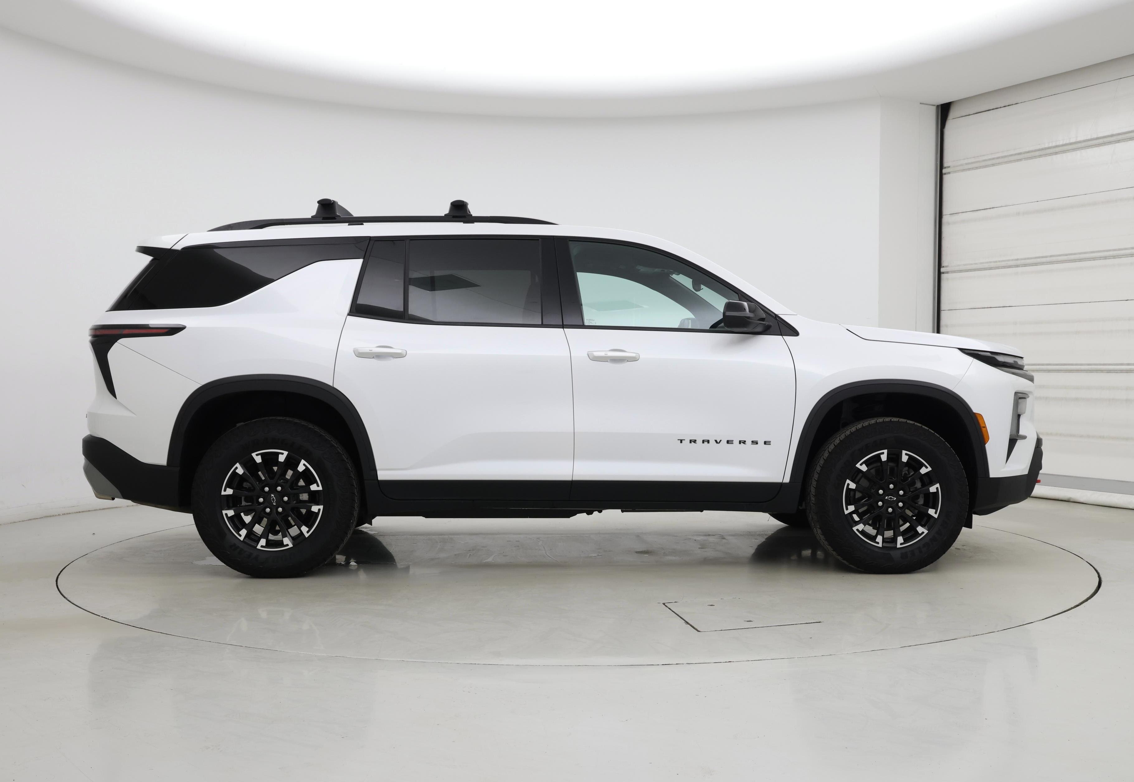 Thumbnail: 2025 Chevrolet Traverse - 7