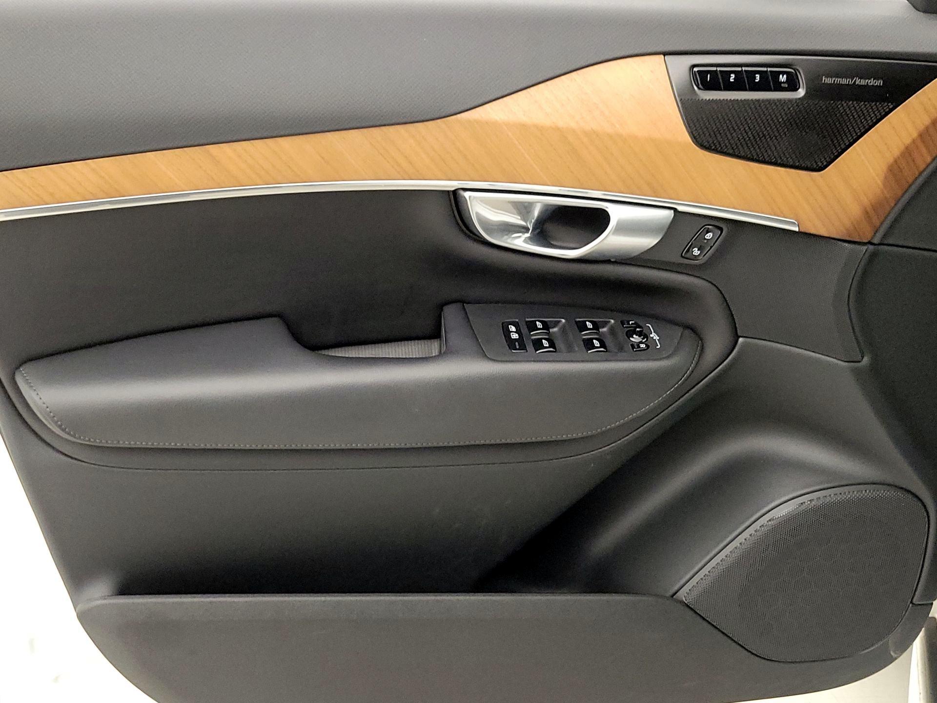 Thumbnail: 2023 Volvo XC90 - 12