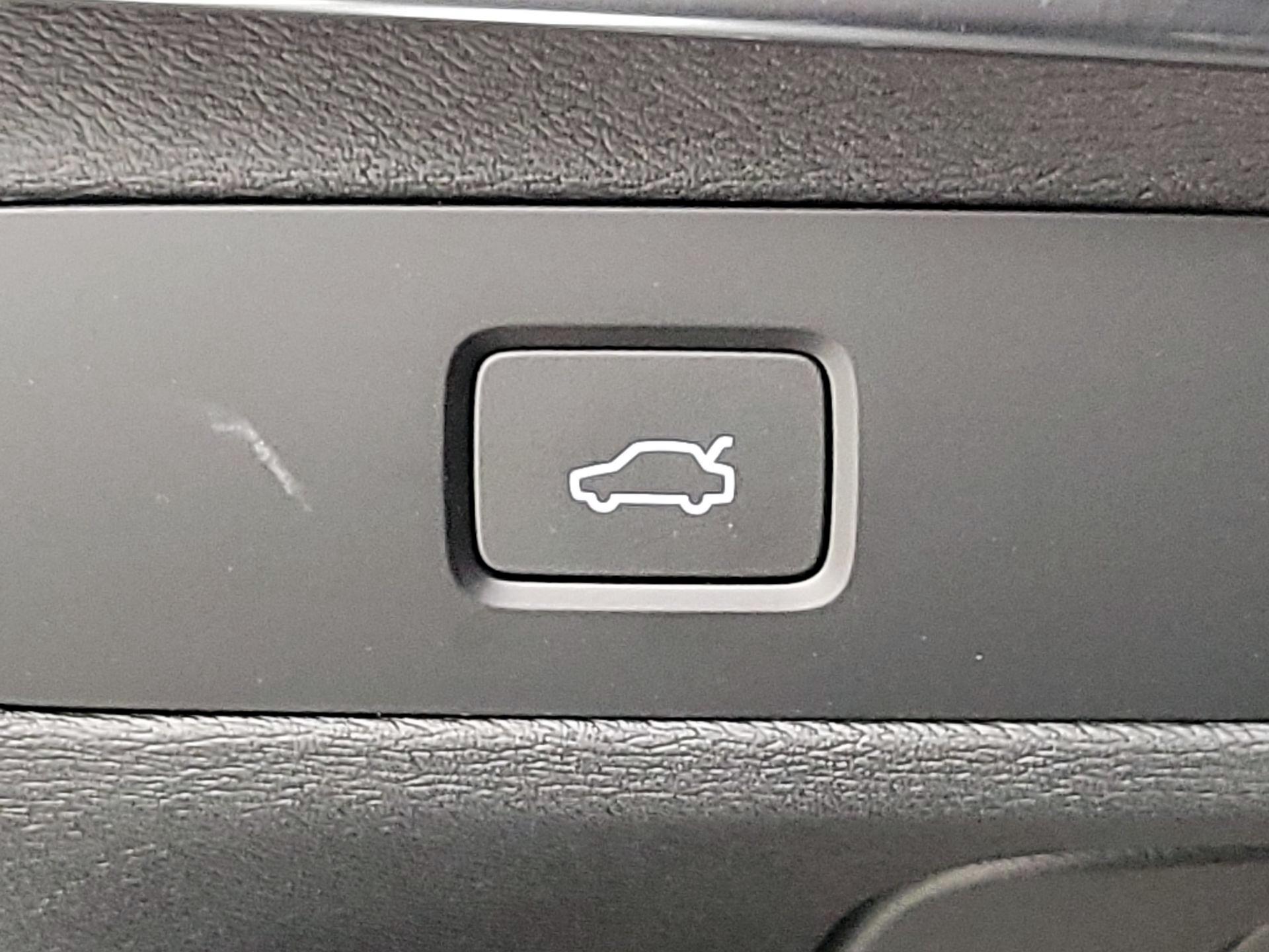 Thumbnail: 2023 Volvo XC90 - 13