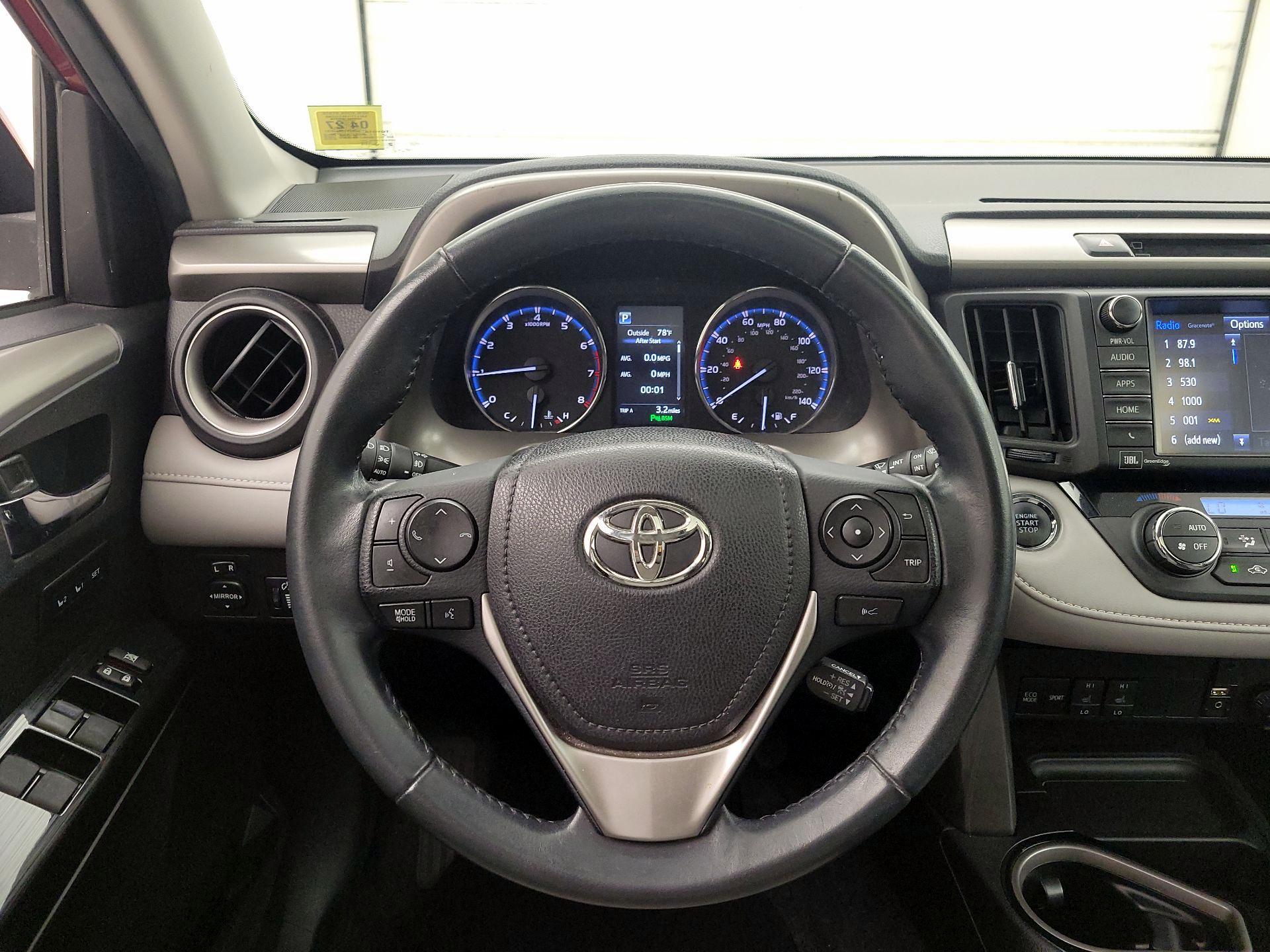 Thumbnail: 2018 Toyota RAV4 - 10