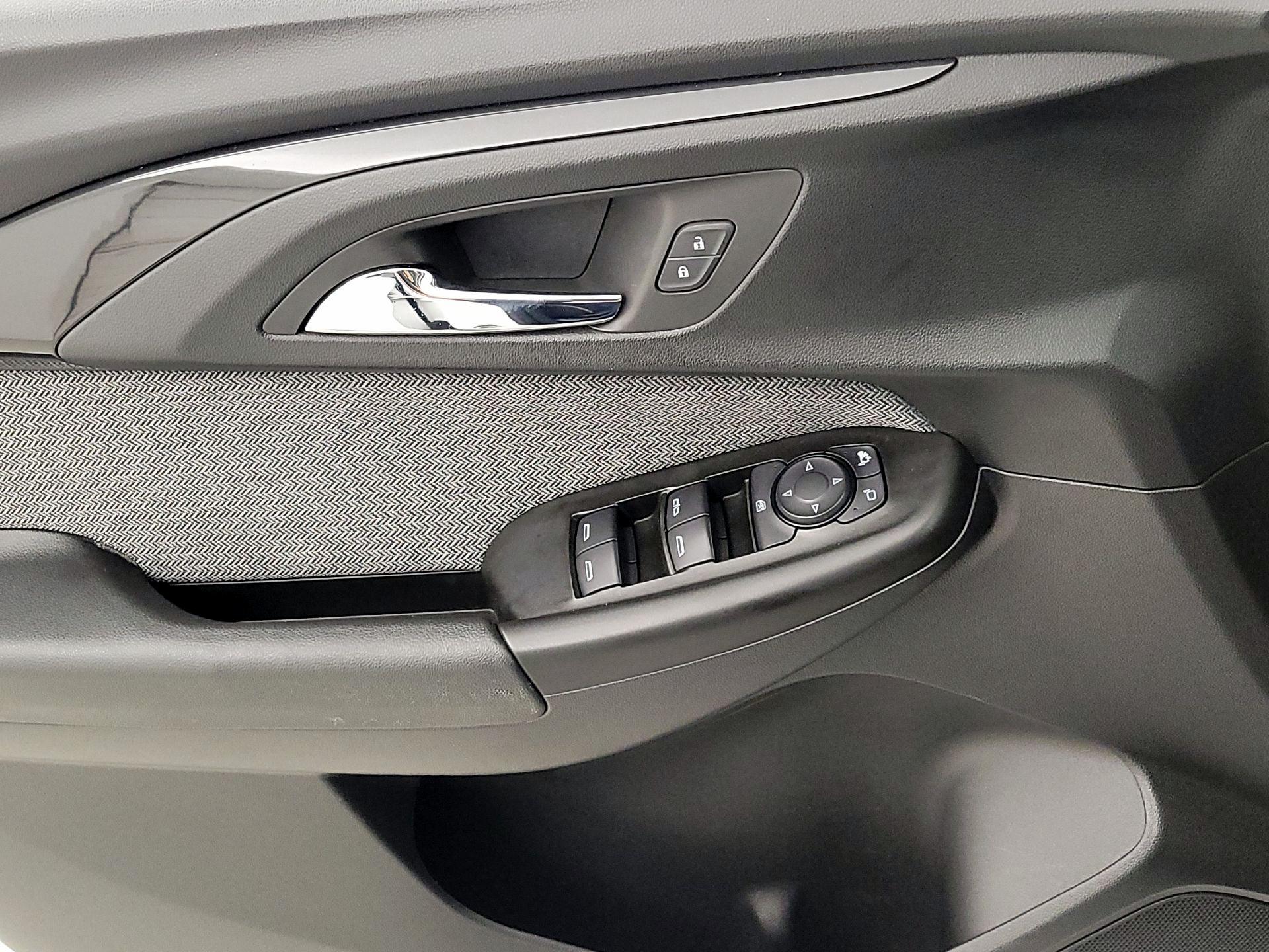 Thumbnail: 2022 Chevrolet TrailBlazer - 12