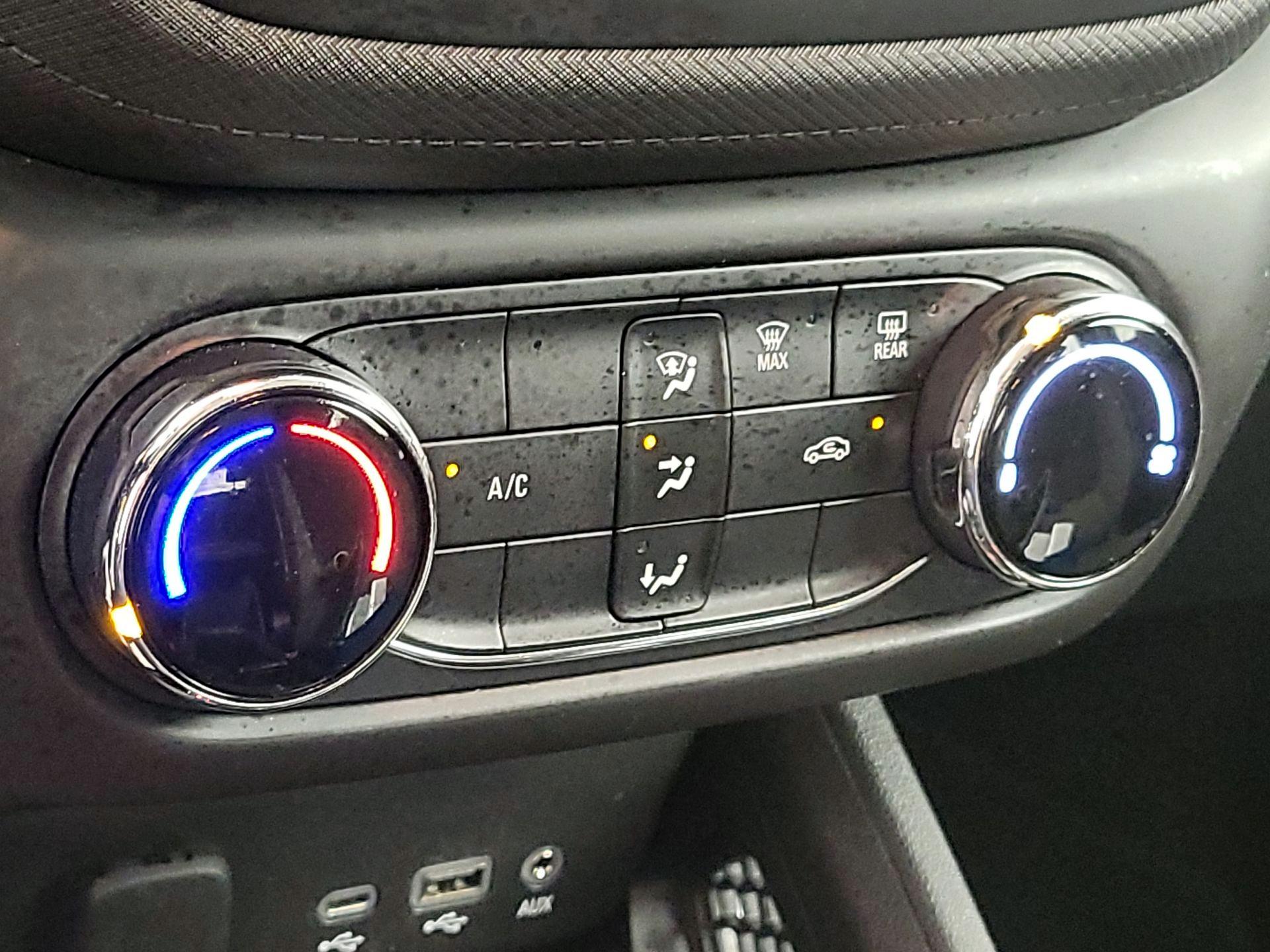 Thumbnail: 2022 Chevrolet TrailBlazer - 16