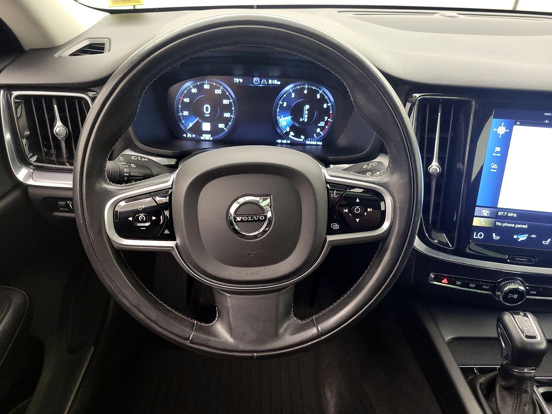 Thumbnail: 2020 Volvo S60 - 10