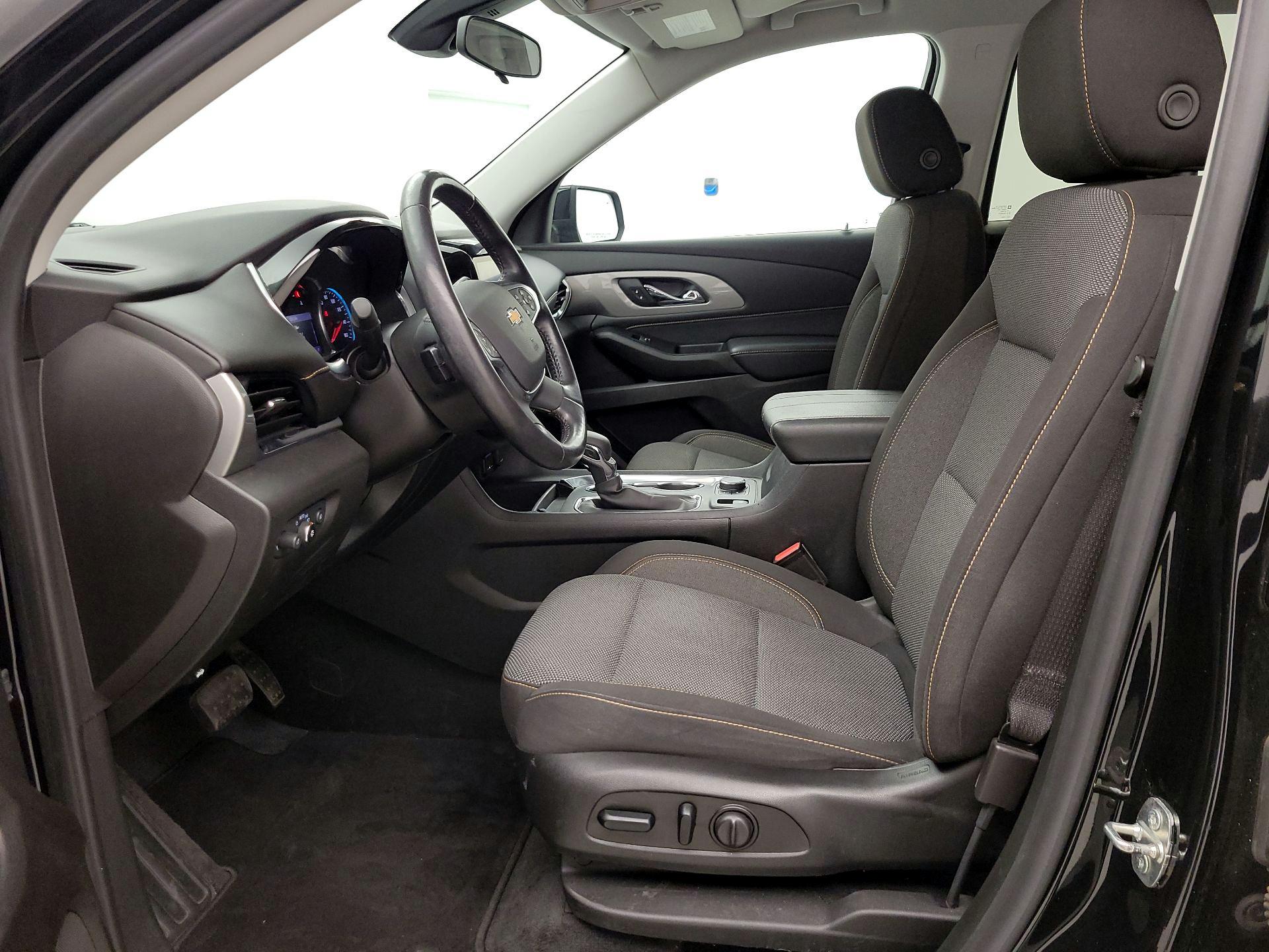 Thumbnail: 2021 Chevrolet Traverse - 11