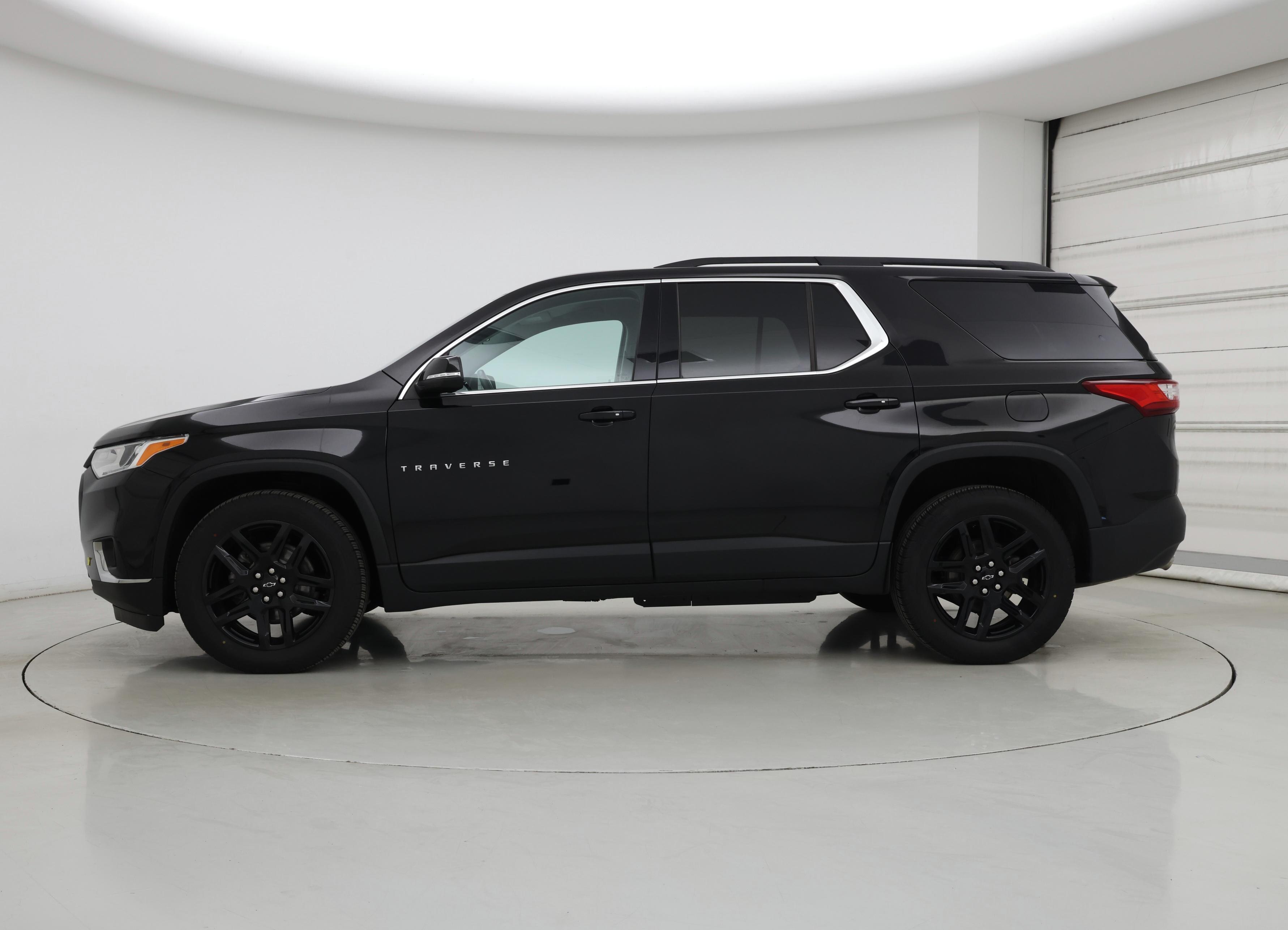 Thumbnail: 2021 Chevrolet Traverse - 3