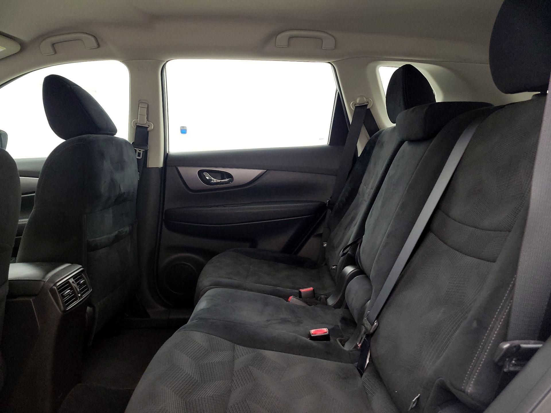 Thumbnail: 2016 Nissan Rogue - 19
