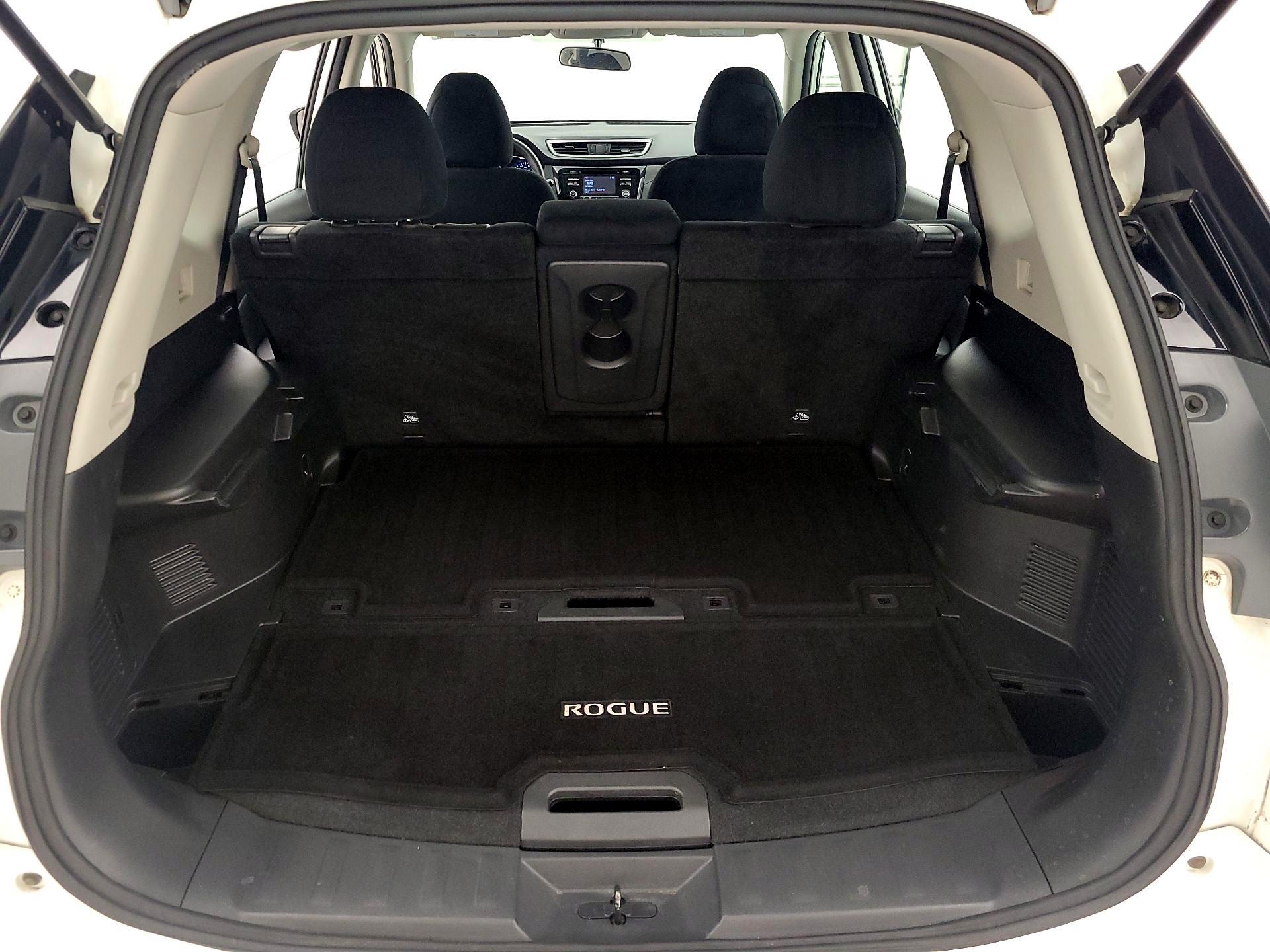 Thumbnail: 2016 Nissan Rogue - 20