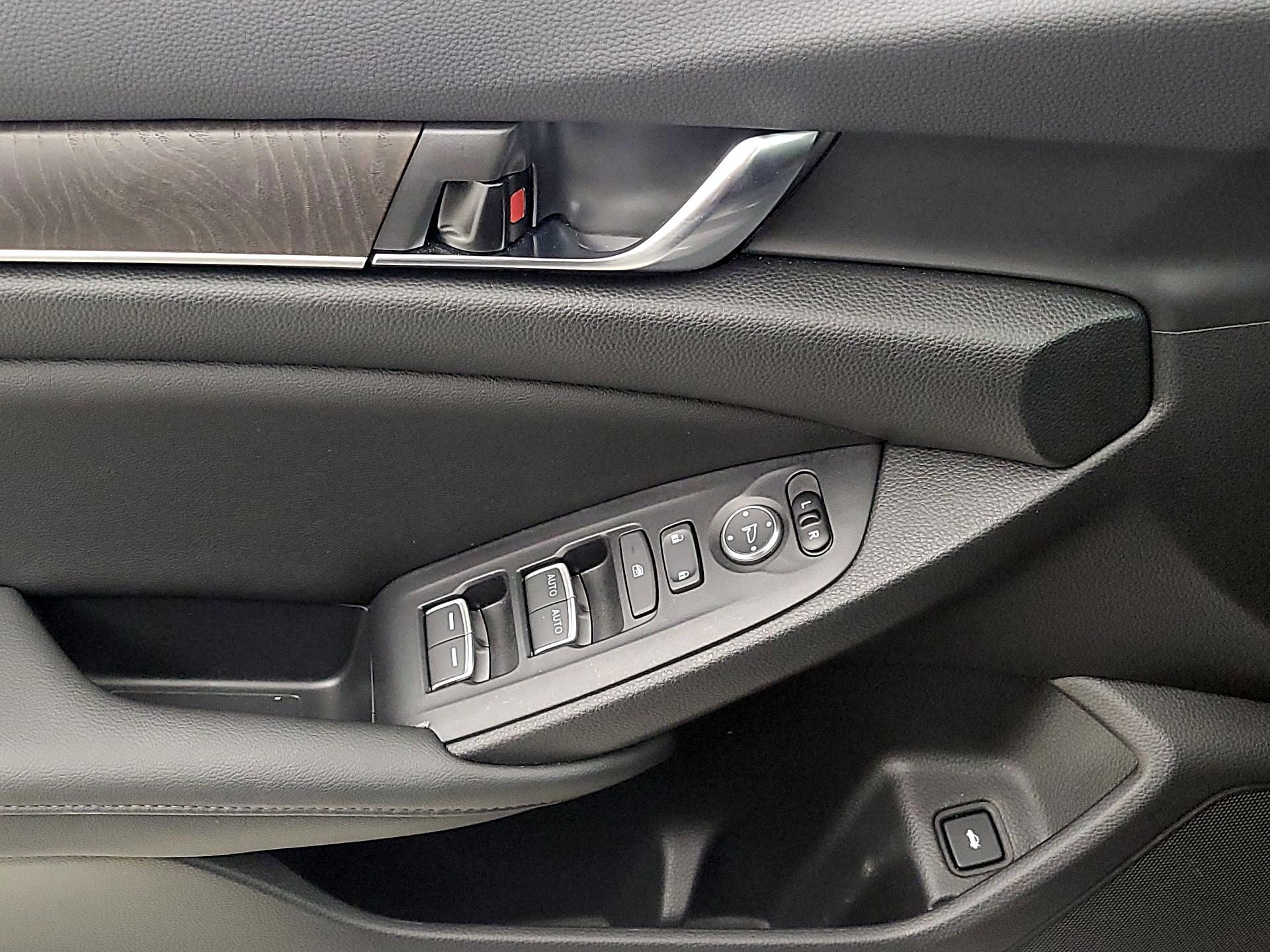 Thumbnail: 2020 Honda Accord - 12