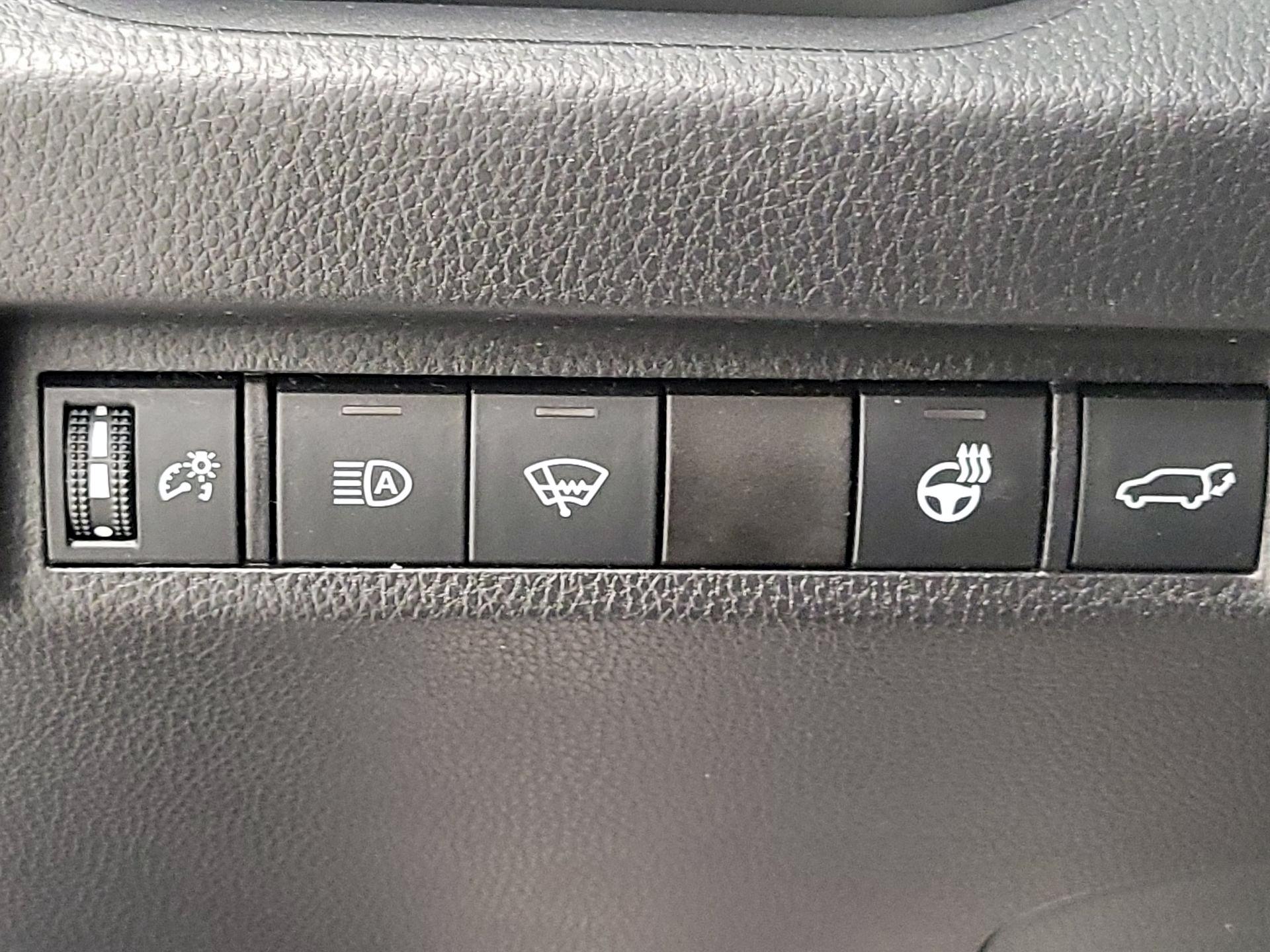 Thumbnail: 2021 Toyota RAV4 - 13