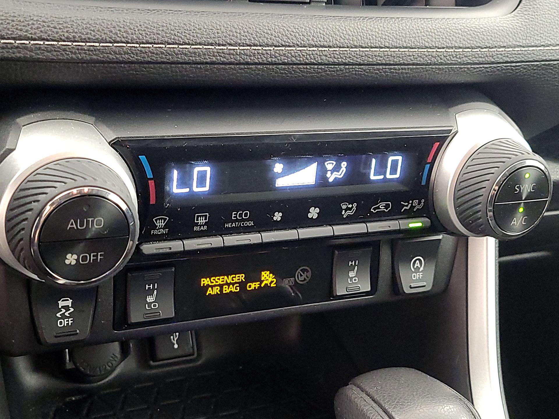 Thumbnail: 2021 Toyota RAV4 - 16